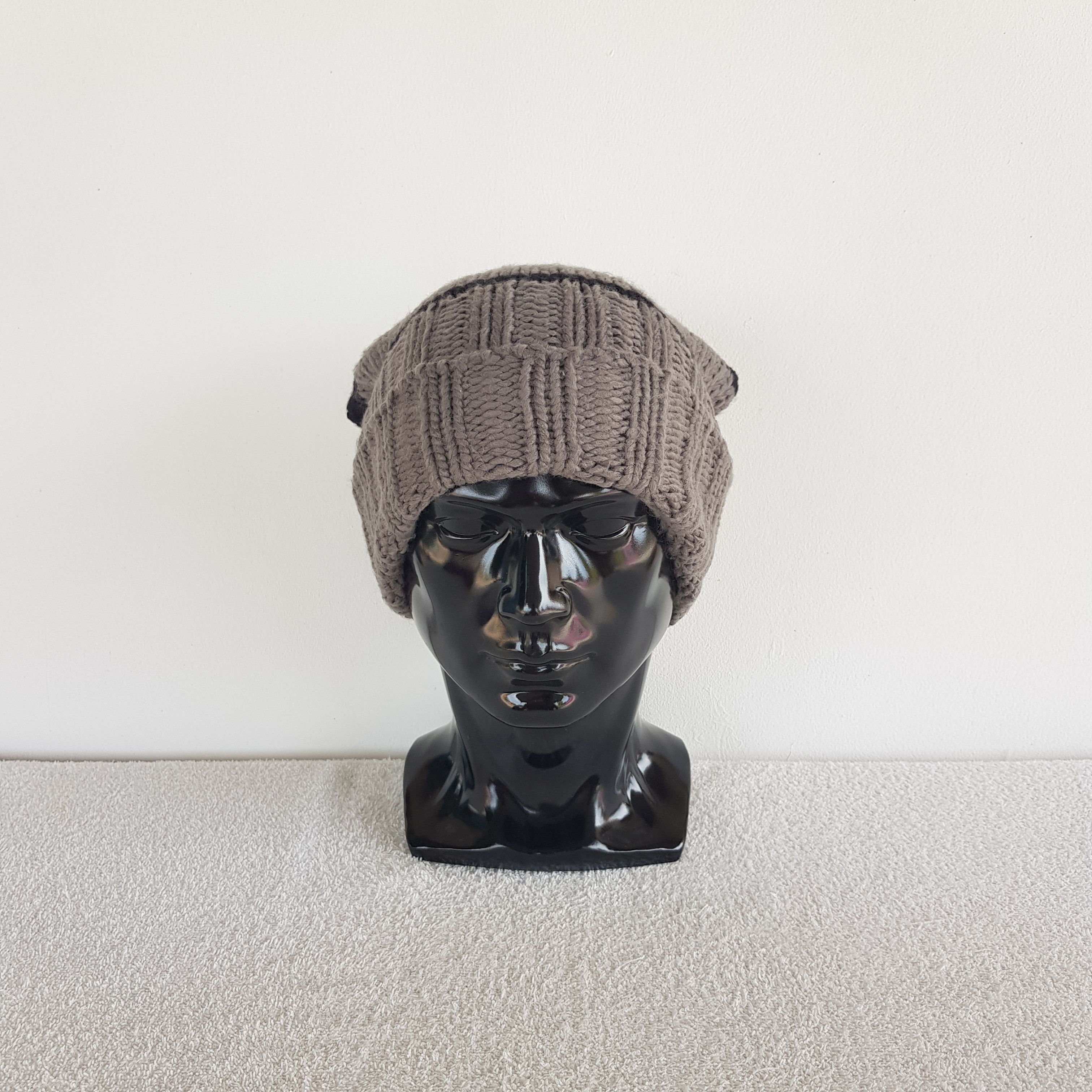 Disney Vintage Mickey Mouse Beanie Ribbed Knit Pom Snow Caps Hats. Size ONE SIZE - 2 Thumbnail