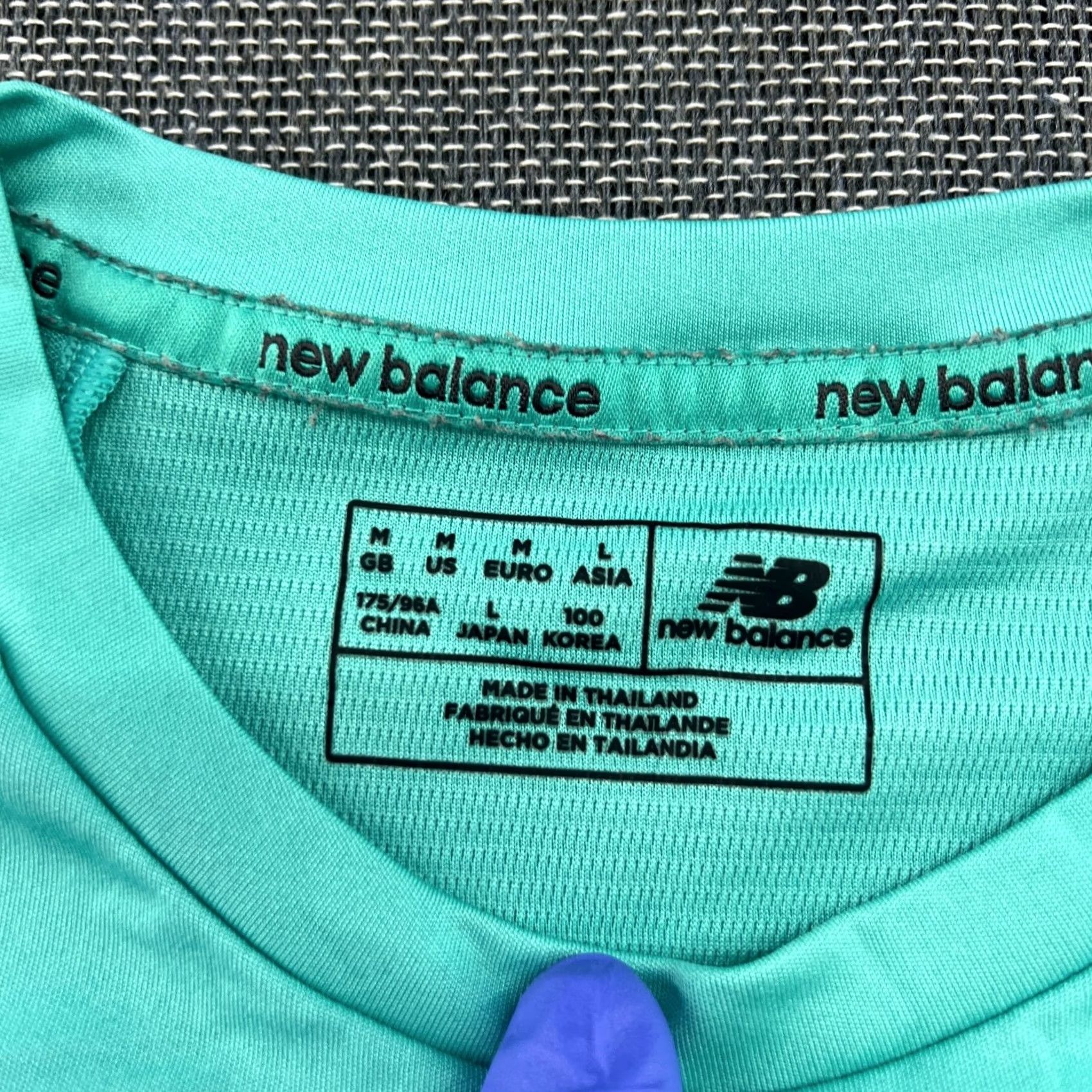 New Balance Liverpool 2019 2020 Training Football Jersey Mens Medium New Balance Camiseta Size US M / EU 48-50 / 2 - 7 Thumbnail