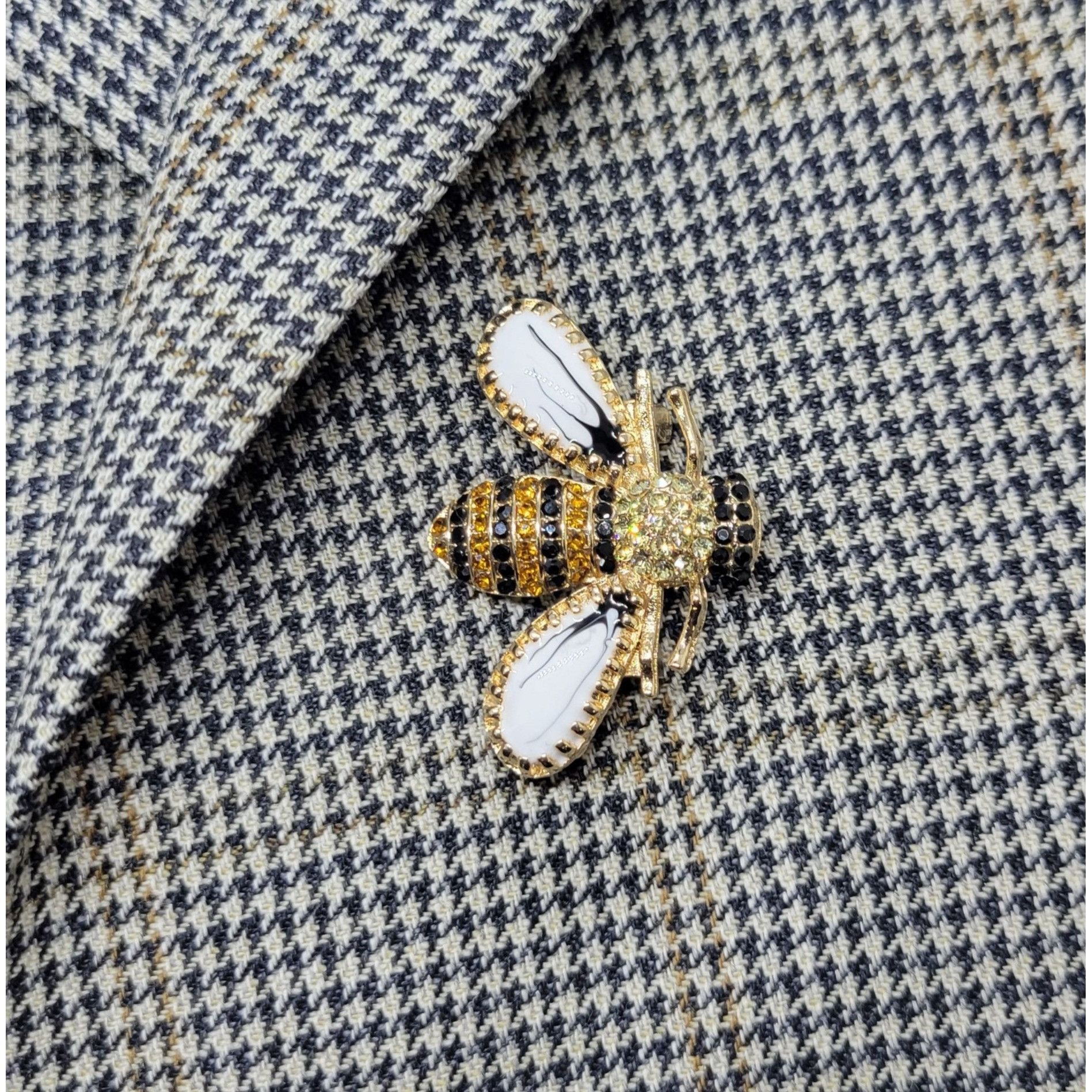 Other ✨Elegant Vintage Style Gold Bee Pin with Yellow Rhinestones Size ONE SIZE - 1 Thumbnail