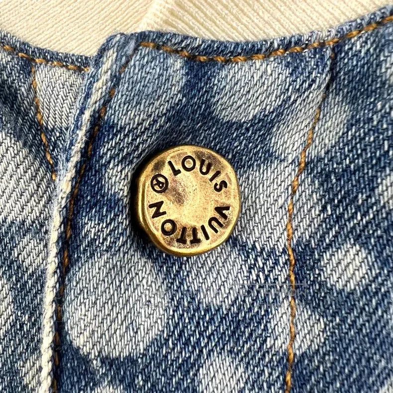 Louis Vuitton Louis Vuitton Yayoi Kusama Co-Branded Denim Polka-Dot Casu Size US S / EU 44-46 / 1 - 5 Thumbnail