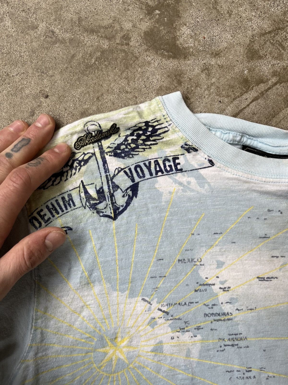 Akademiks Y2K Akademiks AOP Map Tee Size US M / EU 48-50 / 2 - 3 Thumbnail