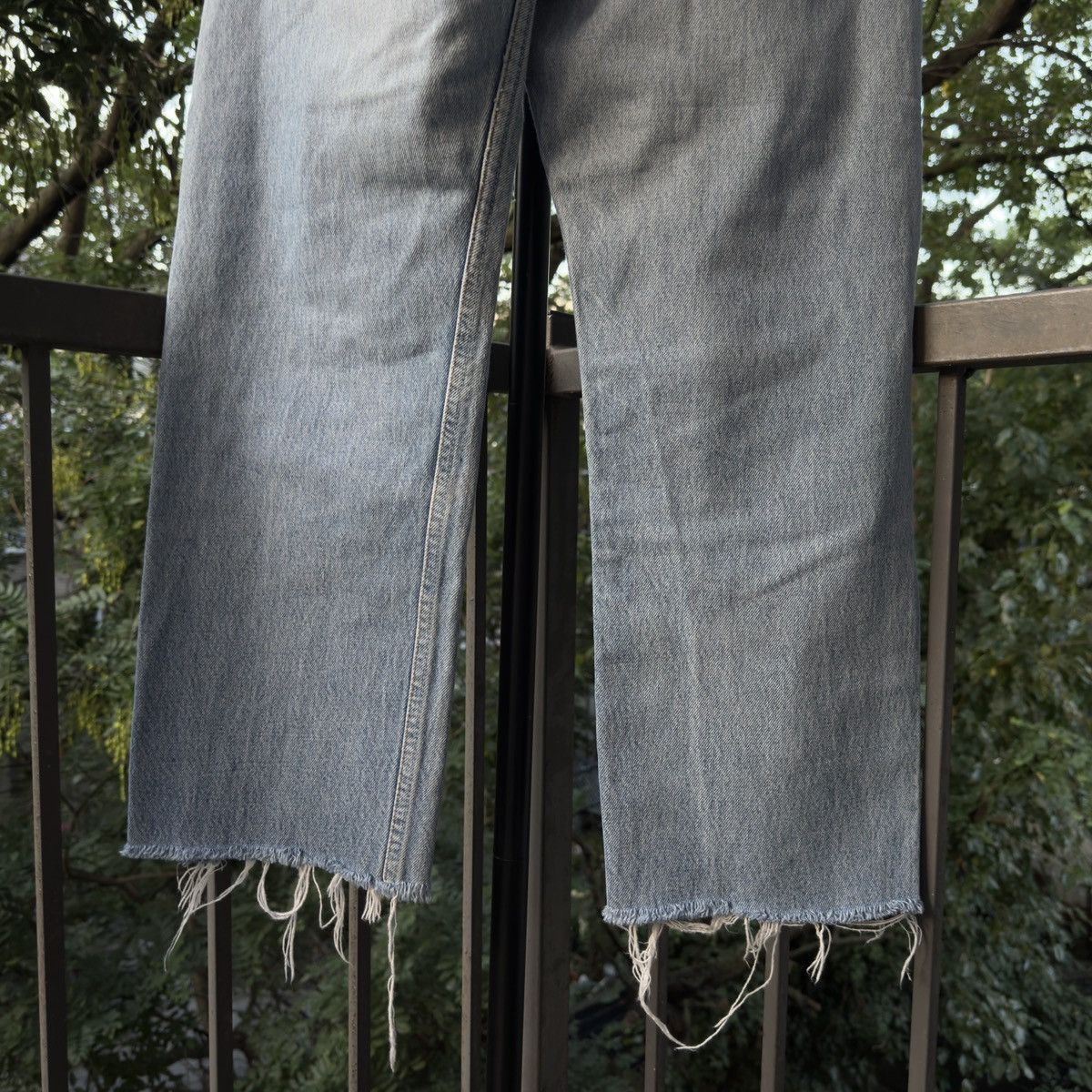 Levi's 90s Levi's 501xx Thrashed Repaired Cropped Jeans ERD Grunge Size US 32 / EU 48 - 14 Thumbnail
