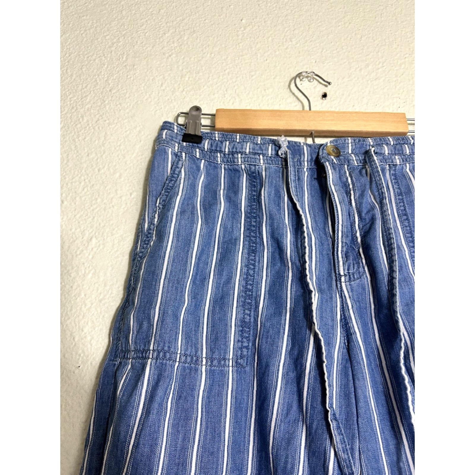 American Eagle Outfitters American Eagle Striped Chambray Wide Leg Pants Tie Waist Blue White Sz 4 Womens Pants Size 27" / US 4 / IT 40 - 5 Thumbnail