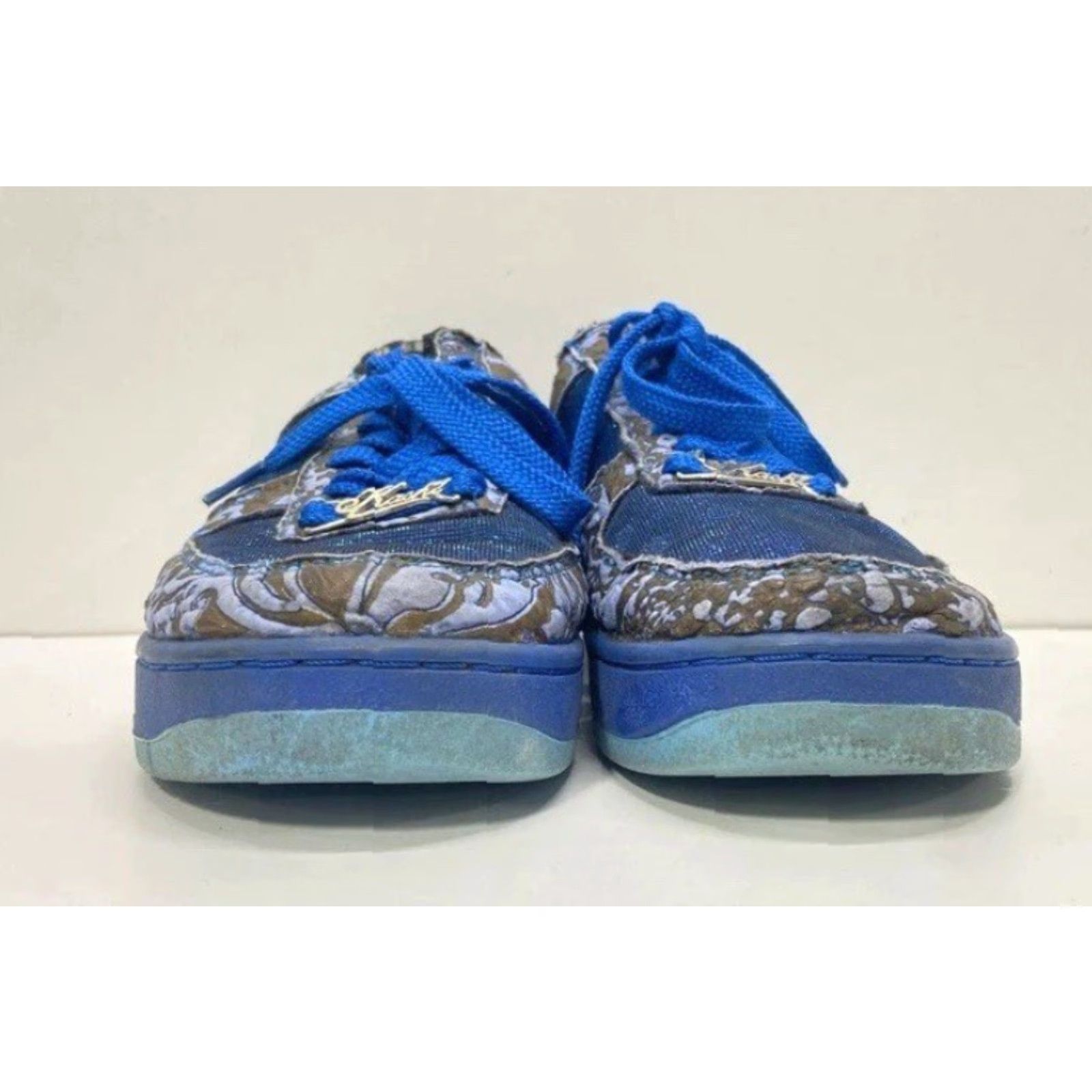 Vintage Women's Kashi Basel Sneakers Size 8 Blue Floral Imprint Designer Casual Everyday Shoes Size US 8 / IT 38 - 2 Thumbnail