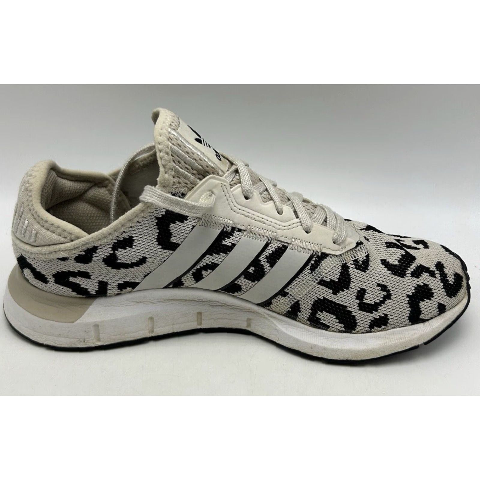 Adidas Adidas Sneakers Woman 8.5 Swift Run HO1906 Leopard Animal Print Beige Black Read Size US 9 / IT 39 - 3 Thumbnail