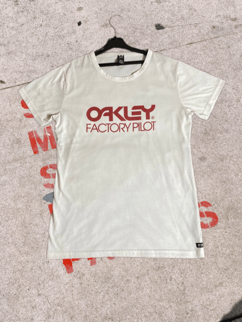 Japanese Brand × Vintage Oakley vintage light fade y2k baggy t-shirt Size US S / EU 44-46 / 1 - 1 Thumbnail