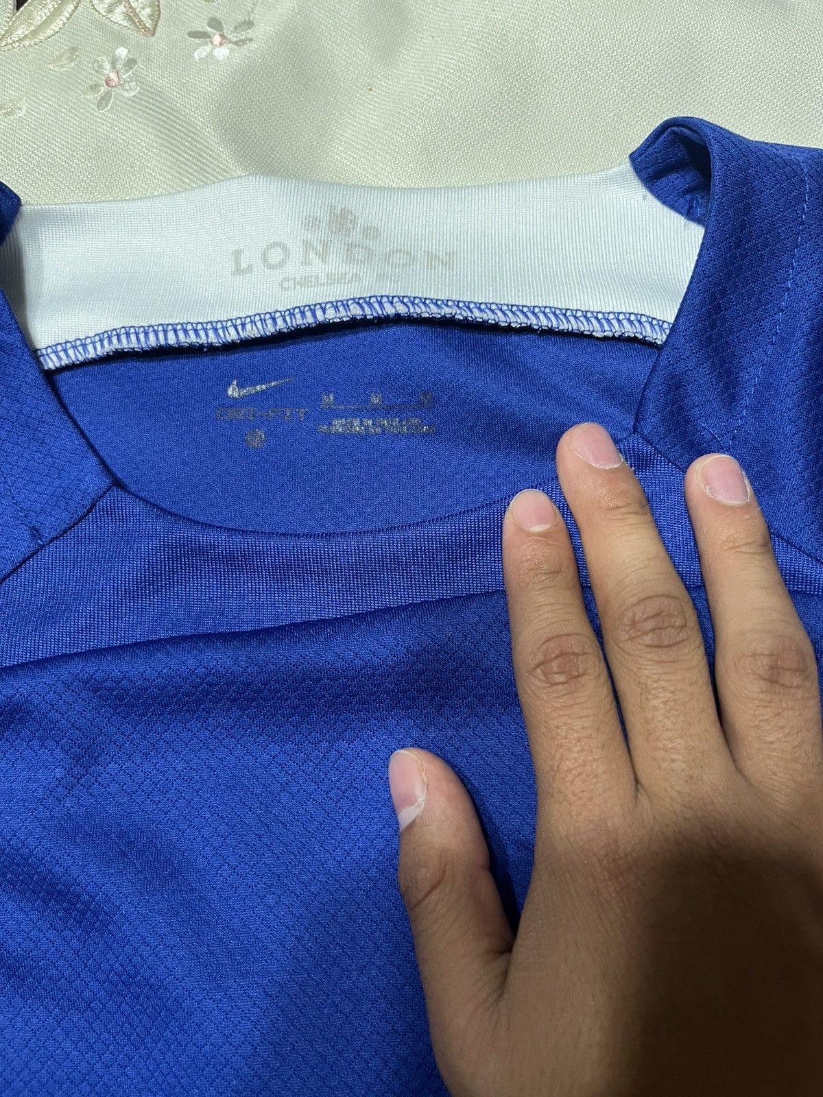 Nike Nike Dri Fit Chelsea FC 2023/2024 Home Jersey Size M Size US M / EU 48-50 / 2 - 2 Thumbnail