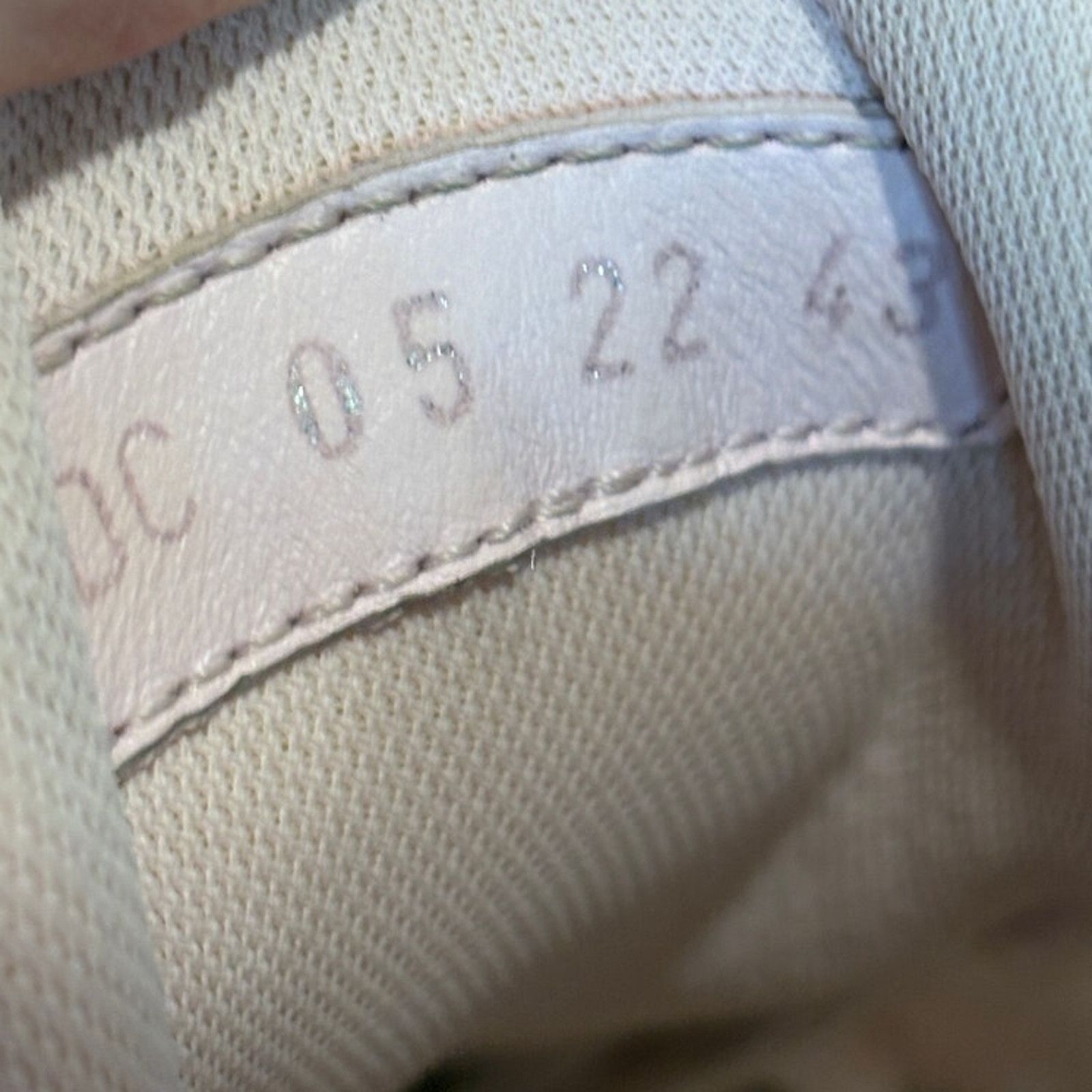 Dior Size 10 - Dior B22 Pink With Blue Sole Size US 10 / EU 43 - 9 Thumbnail