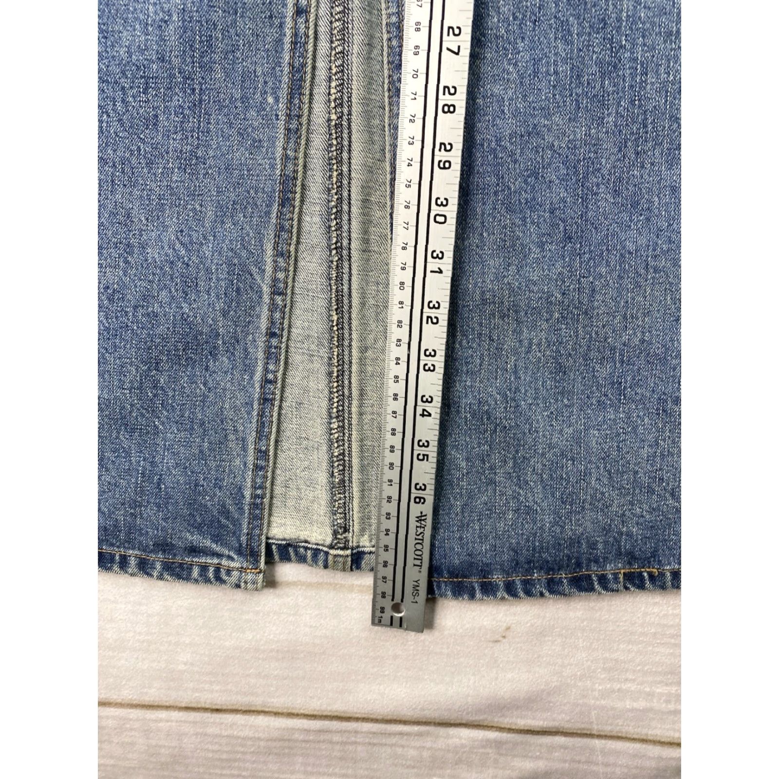 Gap Gap Jeans Long Denim Maxi Skirt Sz 10 Medium Wash Distressed Front Slit Retro Skirt Womens Size 10 Blue Cotton Denim Midi? Long Size 32" / US 10 / IT 46 - 4 Thumbnail