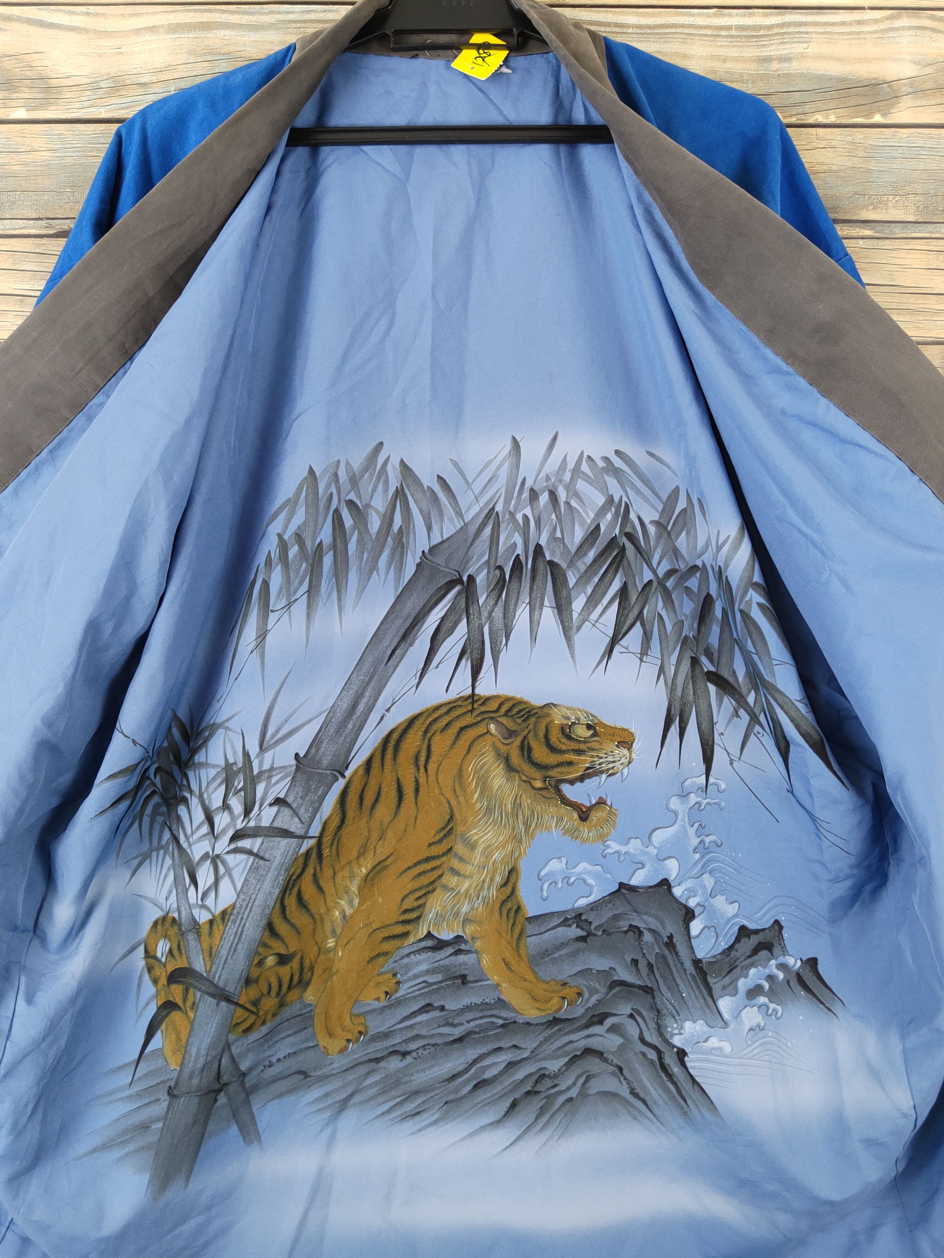 Japanese Brand Japan vintage Blue Tiger hand paint cardigan Kimono #W1921 Size US L / EU 52-54 / 3 - 2 Thumbnail