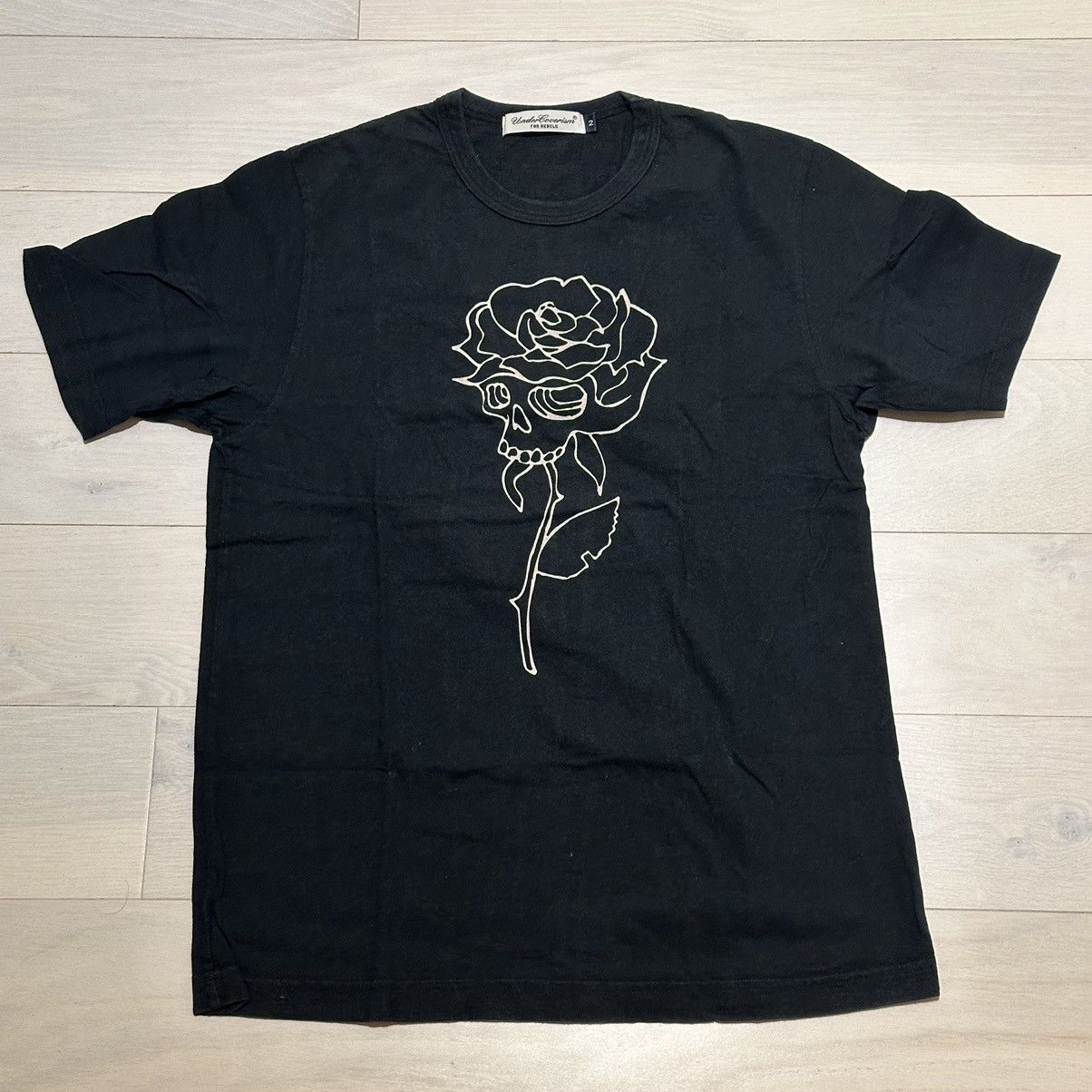 Japanese Brand UNDERCOVER ROSE SKULL t shirt SZ 2 M japan tee Size US M / EU 48-50 / 2 - 1 Thumbnail