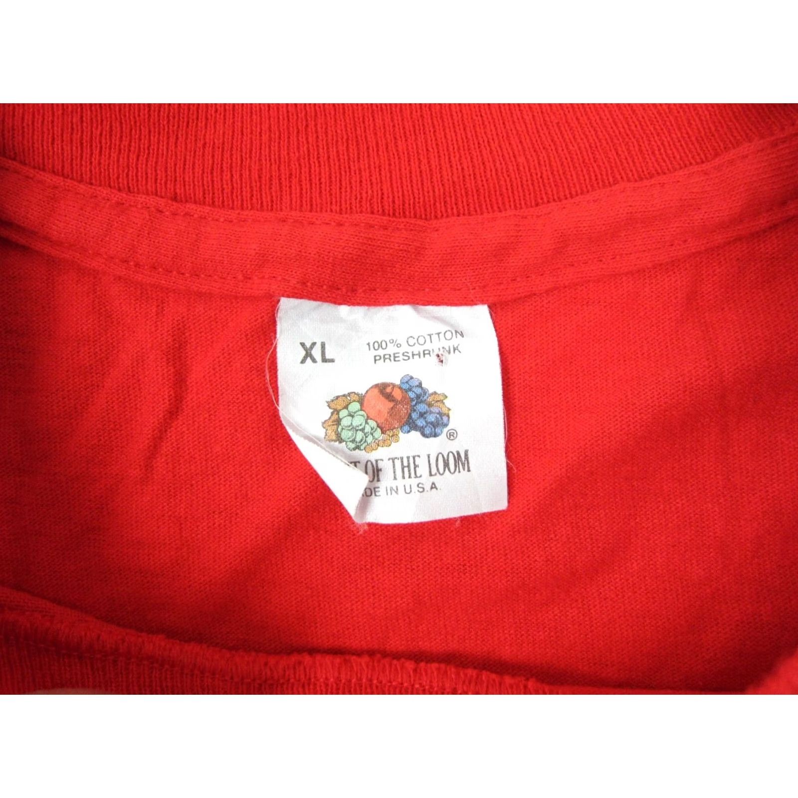 Fruit Of The Loom VINTAGE Fruit of the Loom Shirt Mens XL Red Single Stitch Made USA Shirt XL Red Mens Vintage Fruit of the Loom Shirt Size US XL / EU 56 / 4 - 4 Thumbnail
