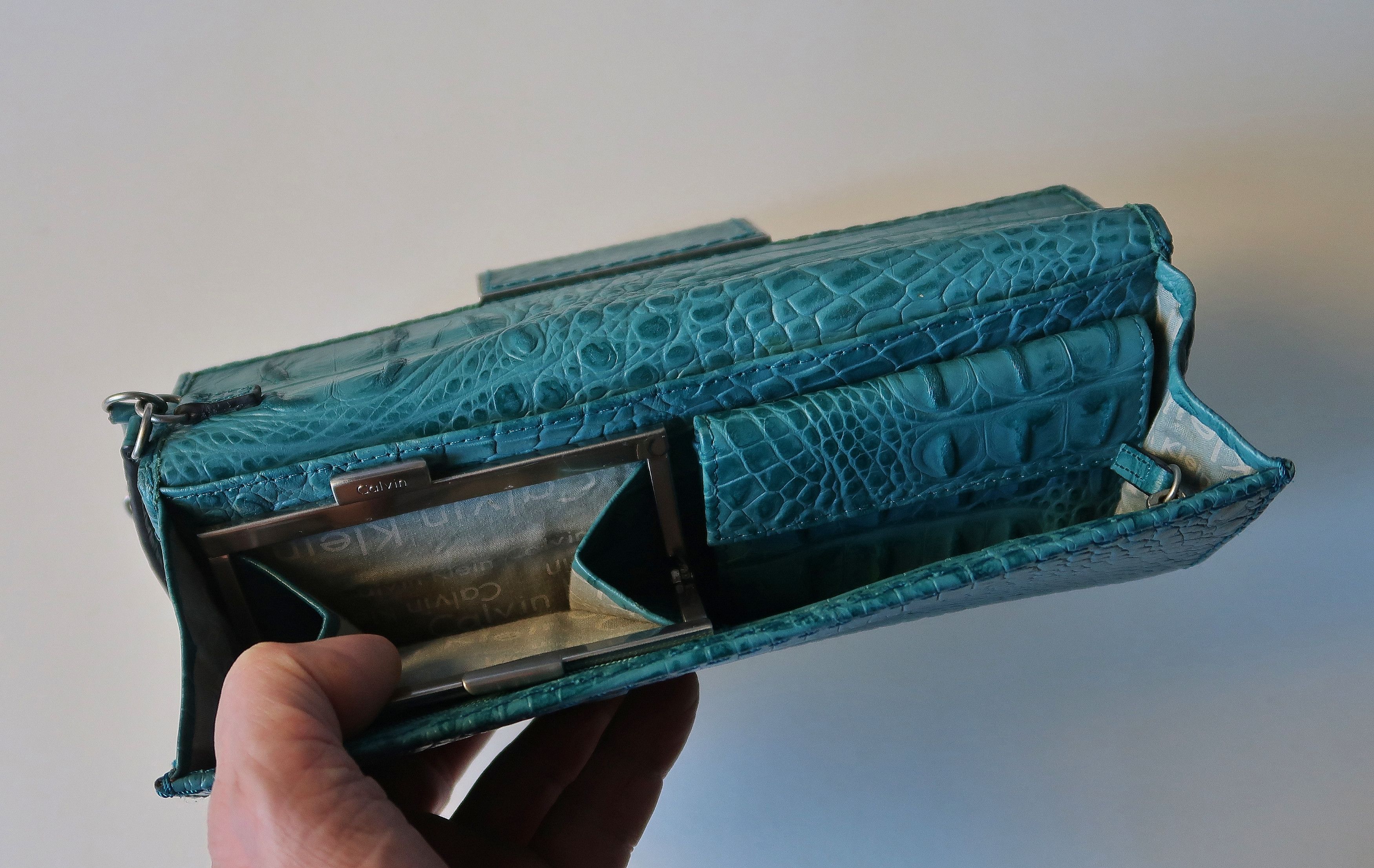 Calvin Klein Croc Embossed Leather Longfold Wristlet Strap Green Wallet Size ONE SIZE - 10 Thumbnail