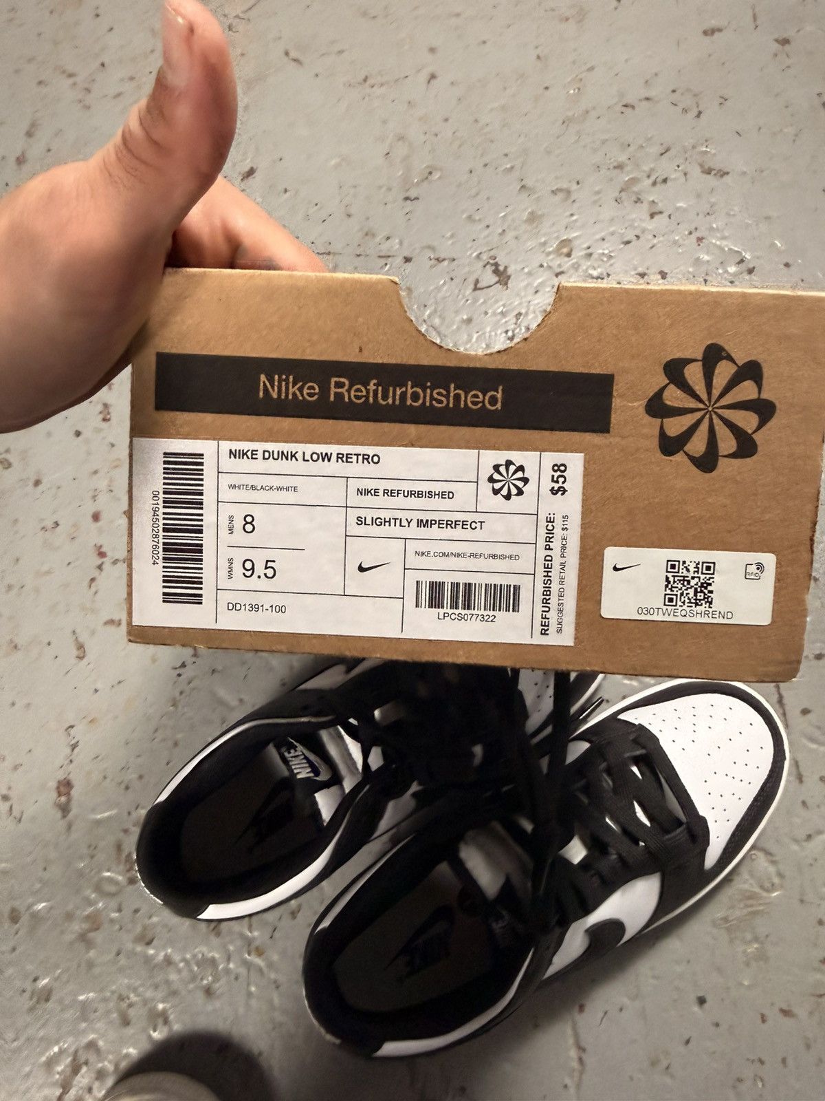 Nike Slightly Imperfect Nike Dunk Pandas Size US 8 / EU 41 - 20 Thumbnail