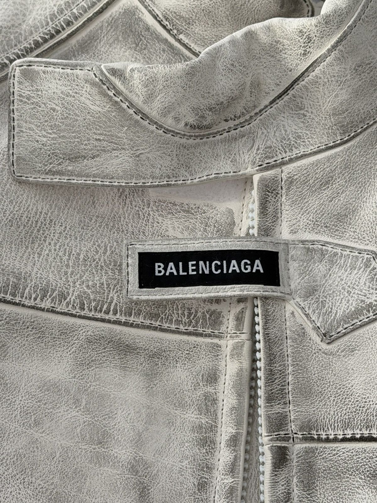 Balenciaga Balenciaga SS23White Runway Moto Jacket Sz.3 Size US L / EU 52-54 / 3 - 8 Thumbnail