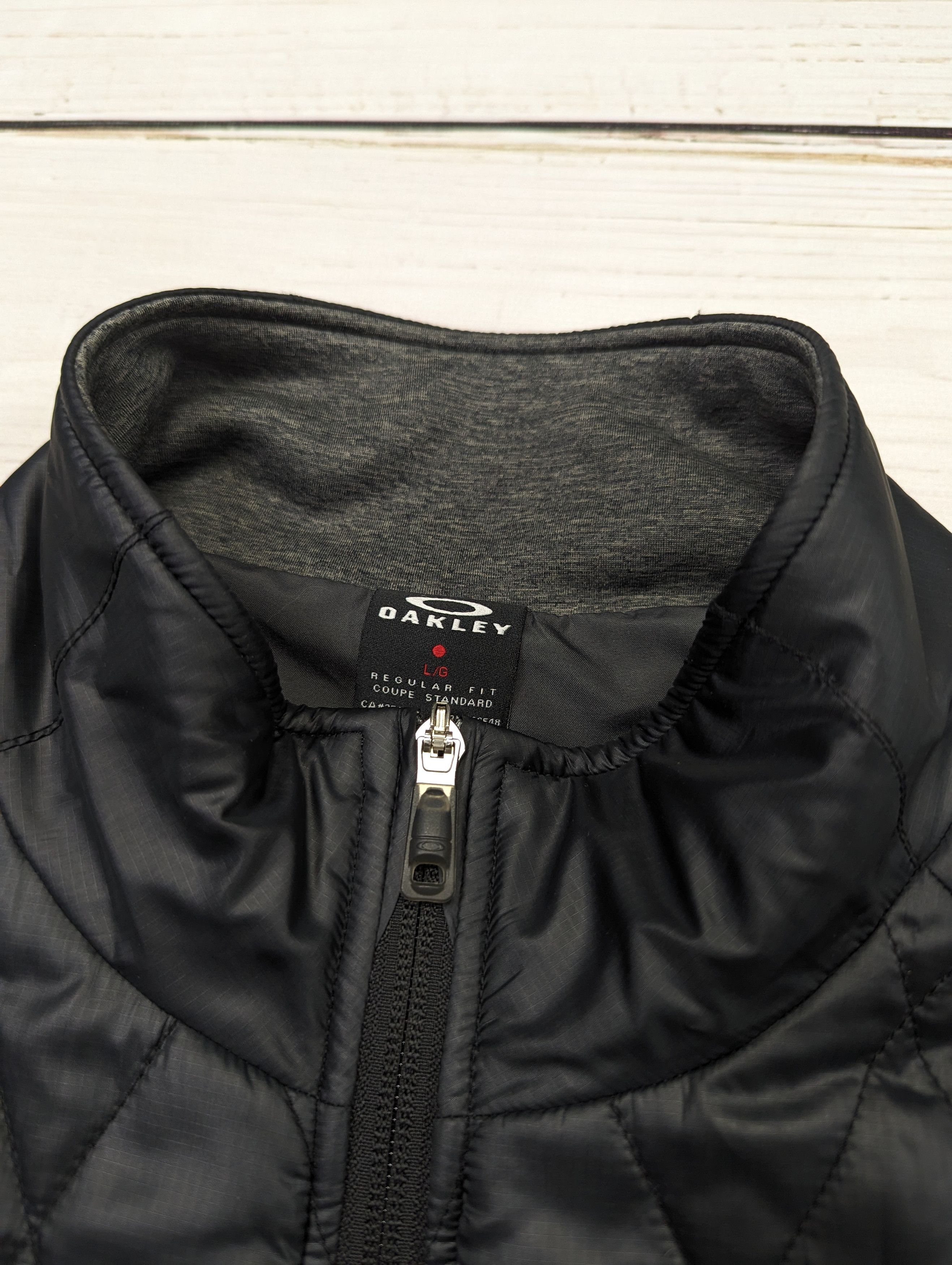 Oakley × Vintage Oakley vintage quilted puffer jacket size L Size US L / EU 52-54 / 3 - 7 Thumbnail