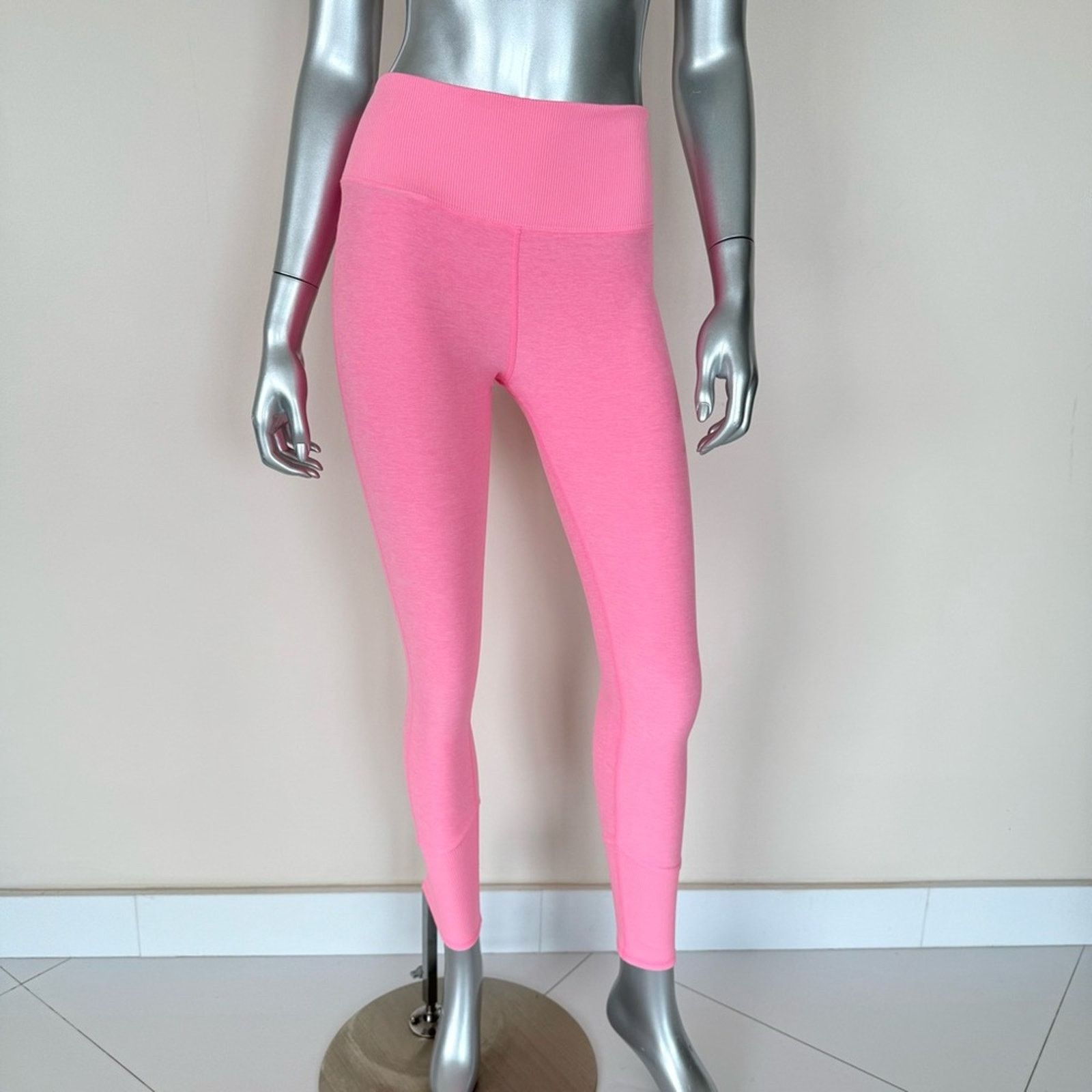 Alo ALO Yoga women legging size S Retail 118$ Size 27" / US 4 / IT 40 - 1 Thumbnail