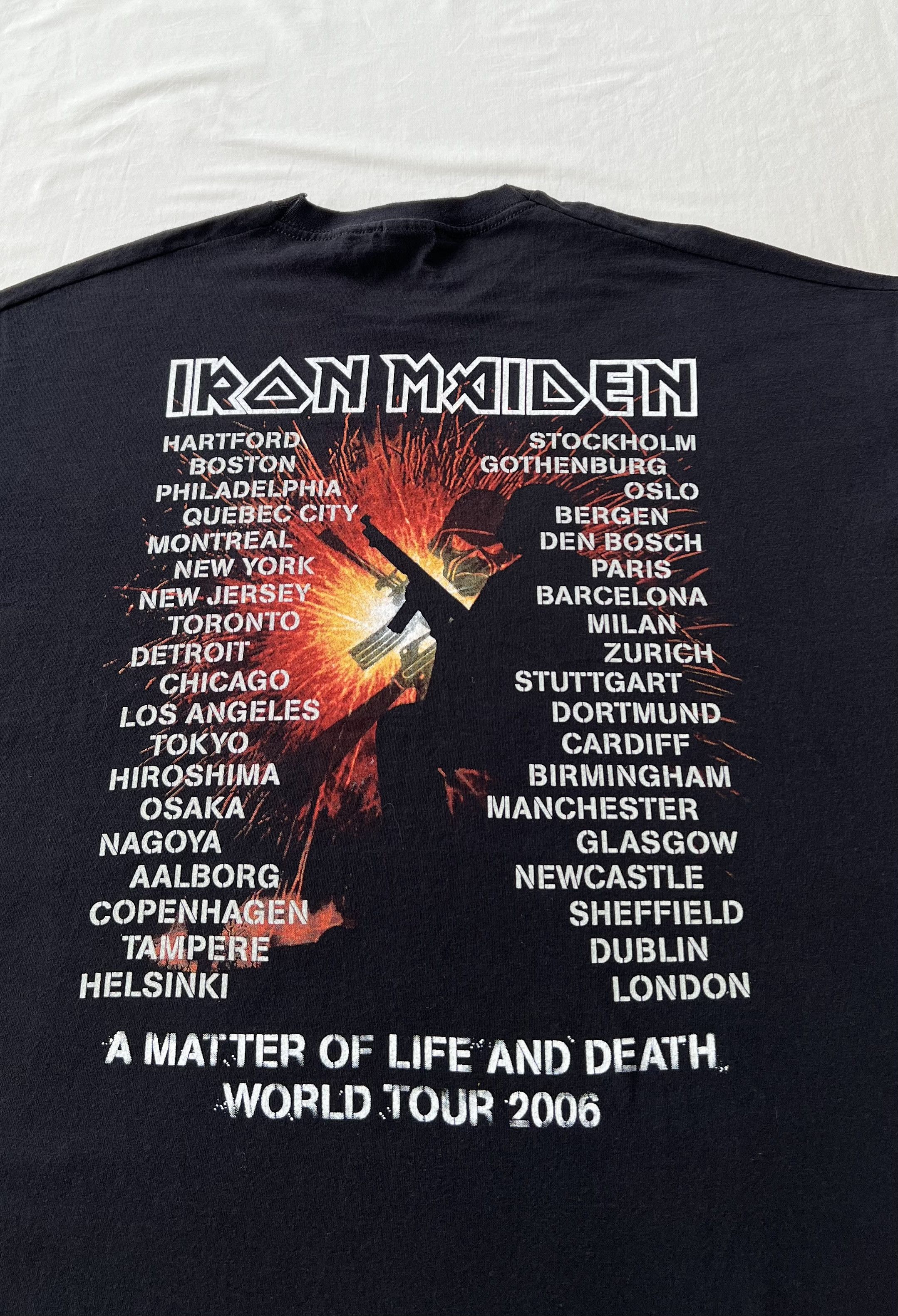 Band Tees Vintage 2006 Iron Maiden A Matter Of Life And Death T-shirt Size US XL / EU 56 / 4 - 11 Thumbnail