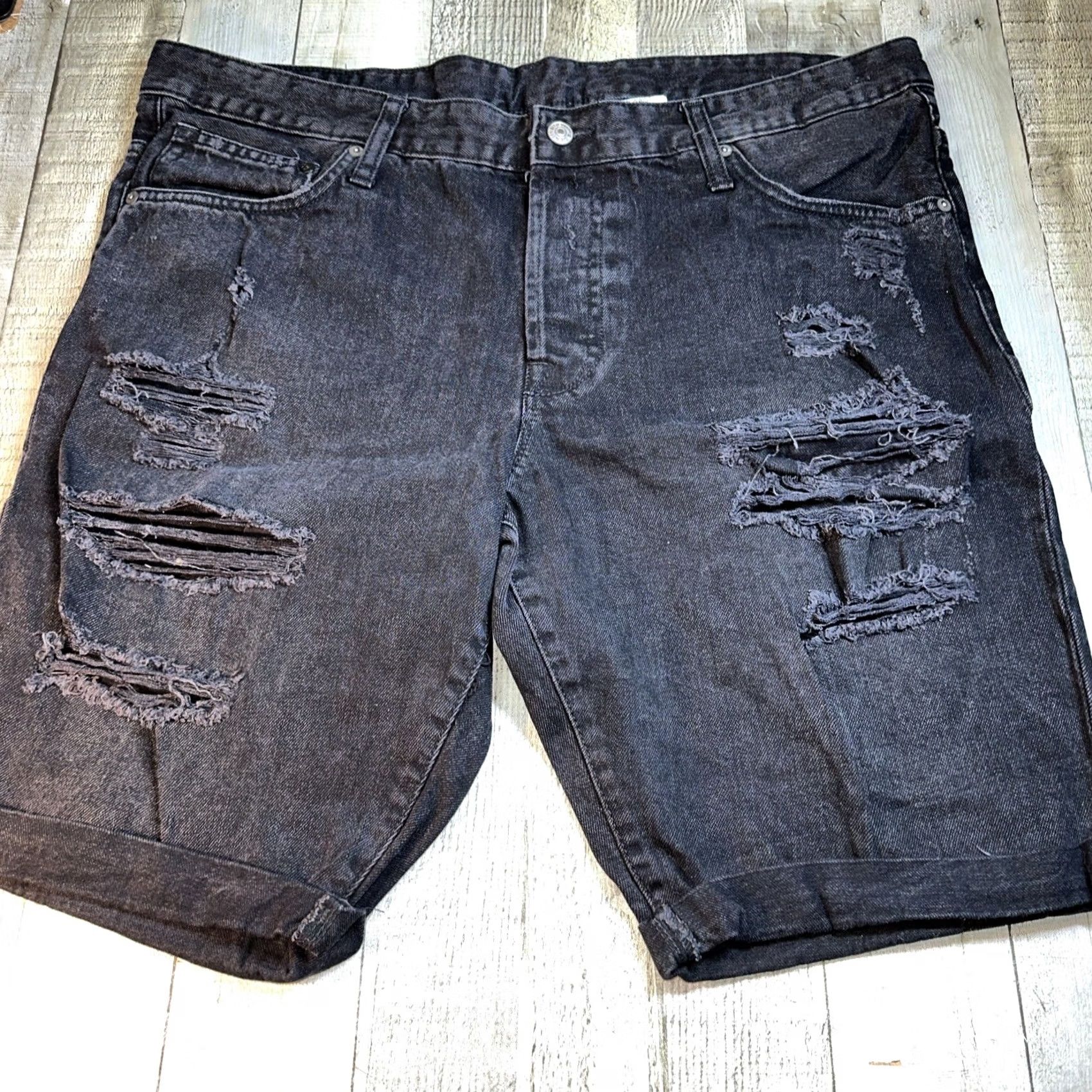 H&M H&M Men’s Shorts Black Size 38 Chino Regular Pants Boys? Size US 38 / EU 54 - 2 Thumbnail