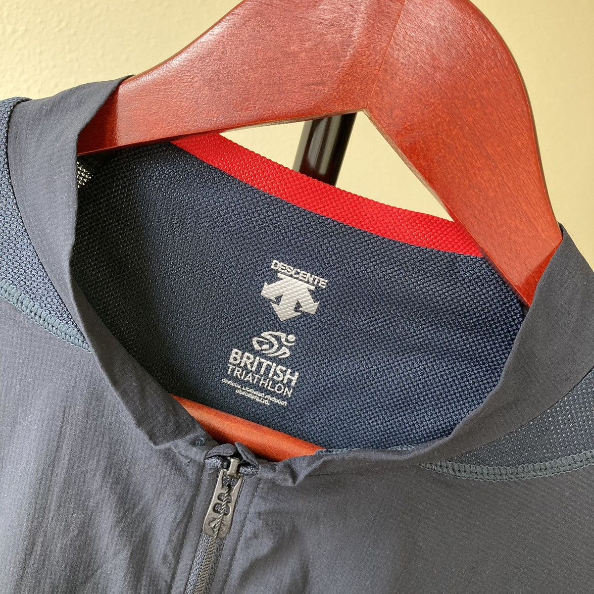 Descente Descente Bicycle Jersey NEW British Triathlon Size US XL / EU 56 / 4 - 14 Thumbnail