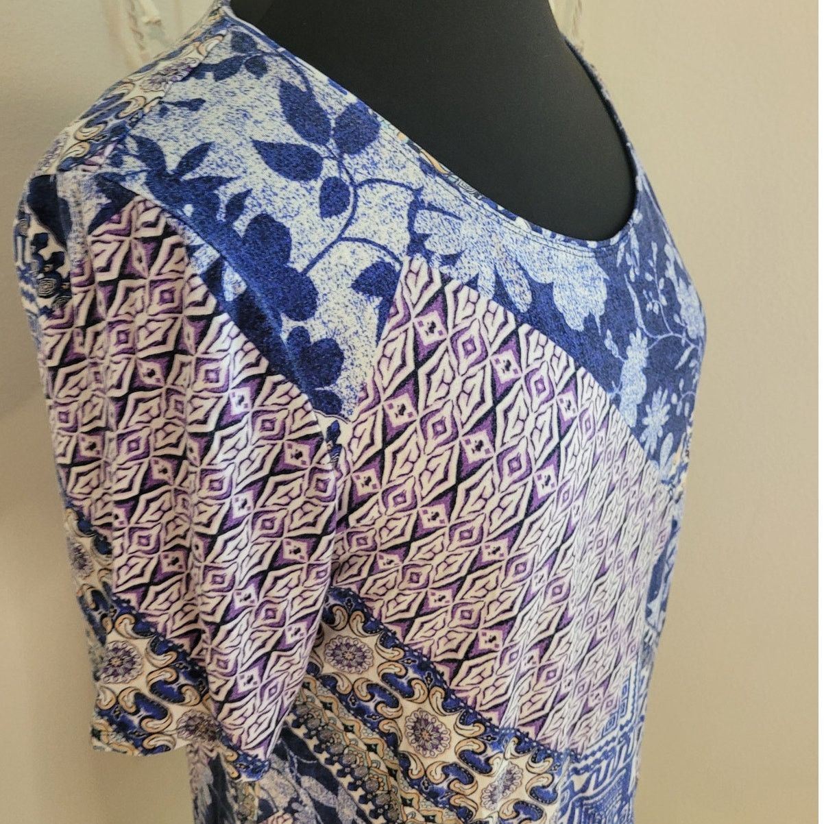 Chicos Chico’s Patchwork Print Short Sleeve Blouse Blue Size 2 L Size L / US 10 / IT 46 - 3 Thumbnail