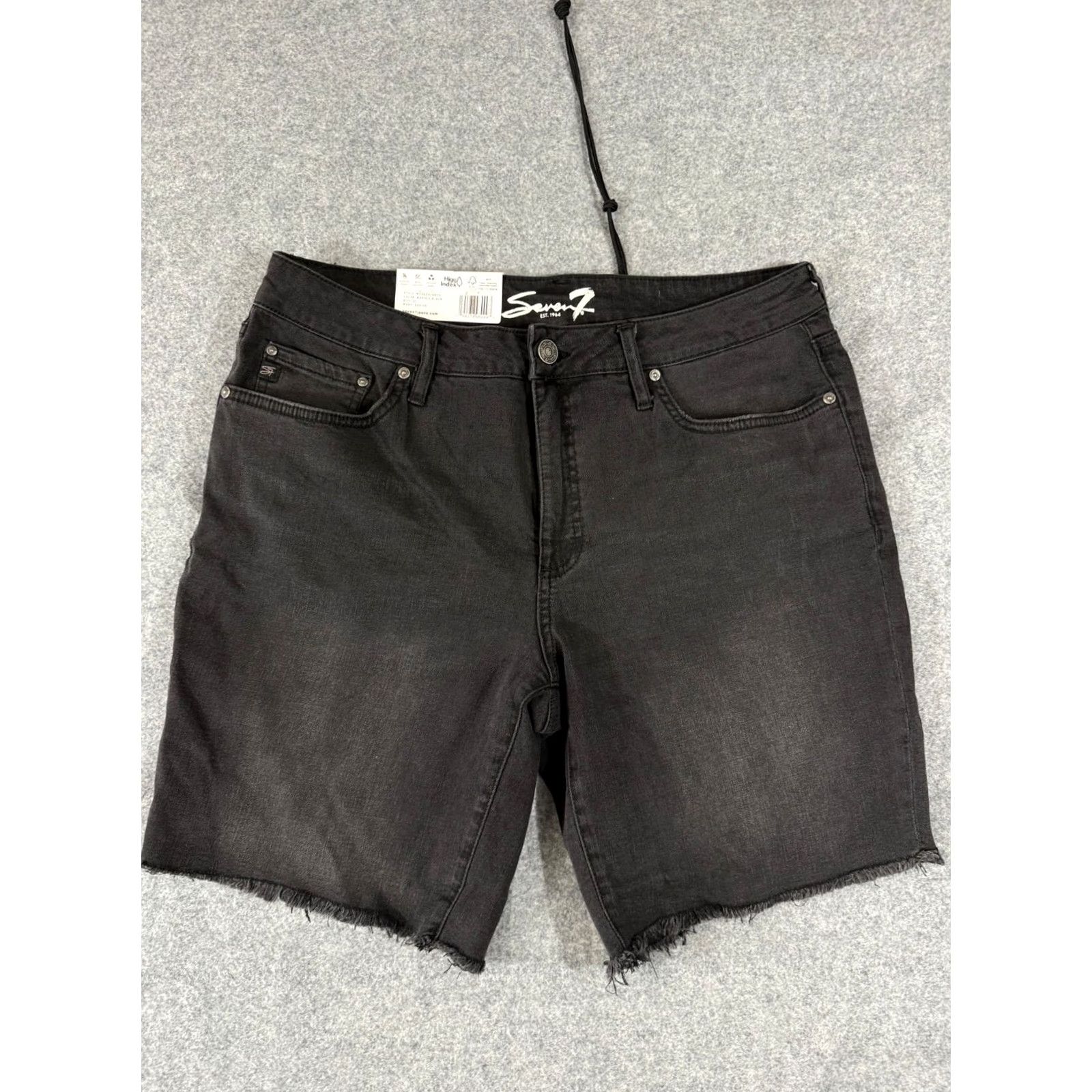 Vintage Seven7 Bermuda Shorts Womens 12 Washed Black Denim Relaxed Fit Mid Rise Frayed Hem NWT Size 34" / US 12 / IT 48 - 3 Thumbnail