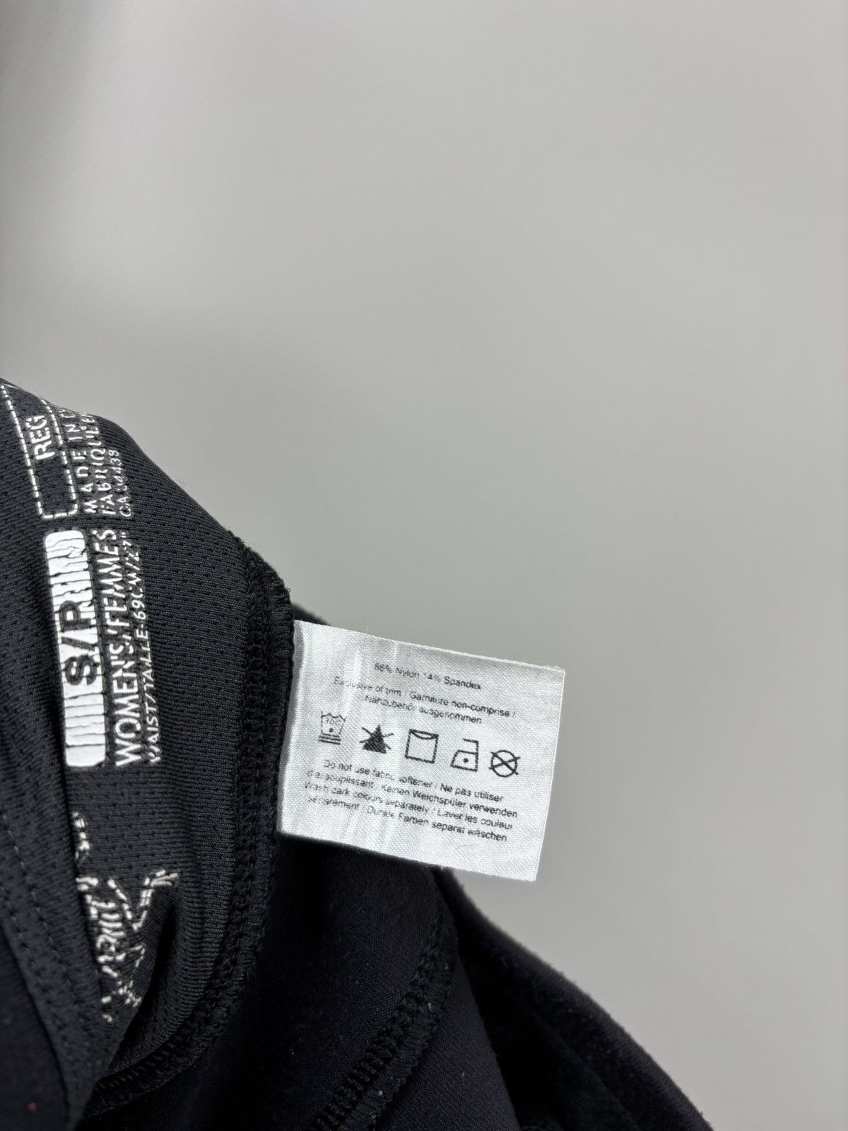 Arc'teryx Womens shorts Arcteryx Size S Color Black Size 25" / US 0 / IT 36 - 8 Thumbnail
