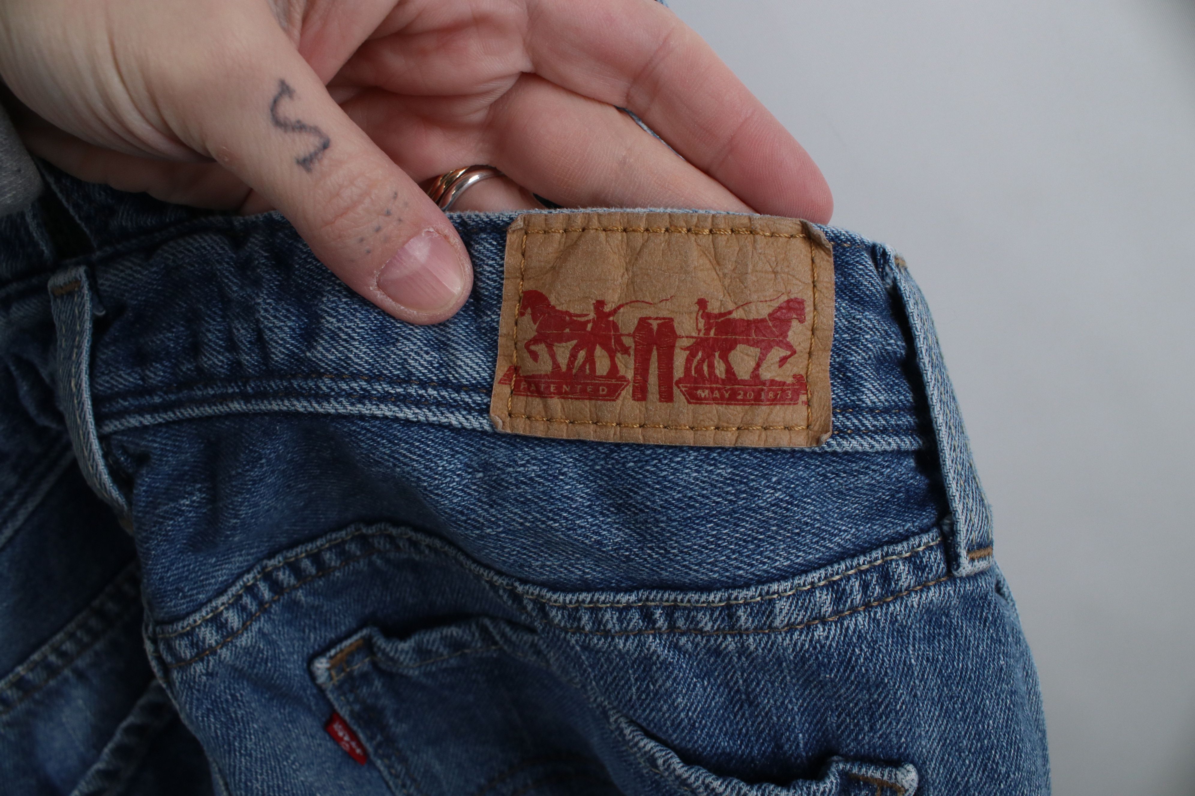 Levi's Vintage Y2K Levis Babydoll Denim Shortalls Overalls Size 27" / US 4 / IT 40 - 14 Thumbnail