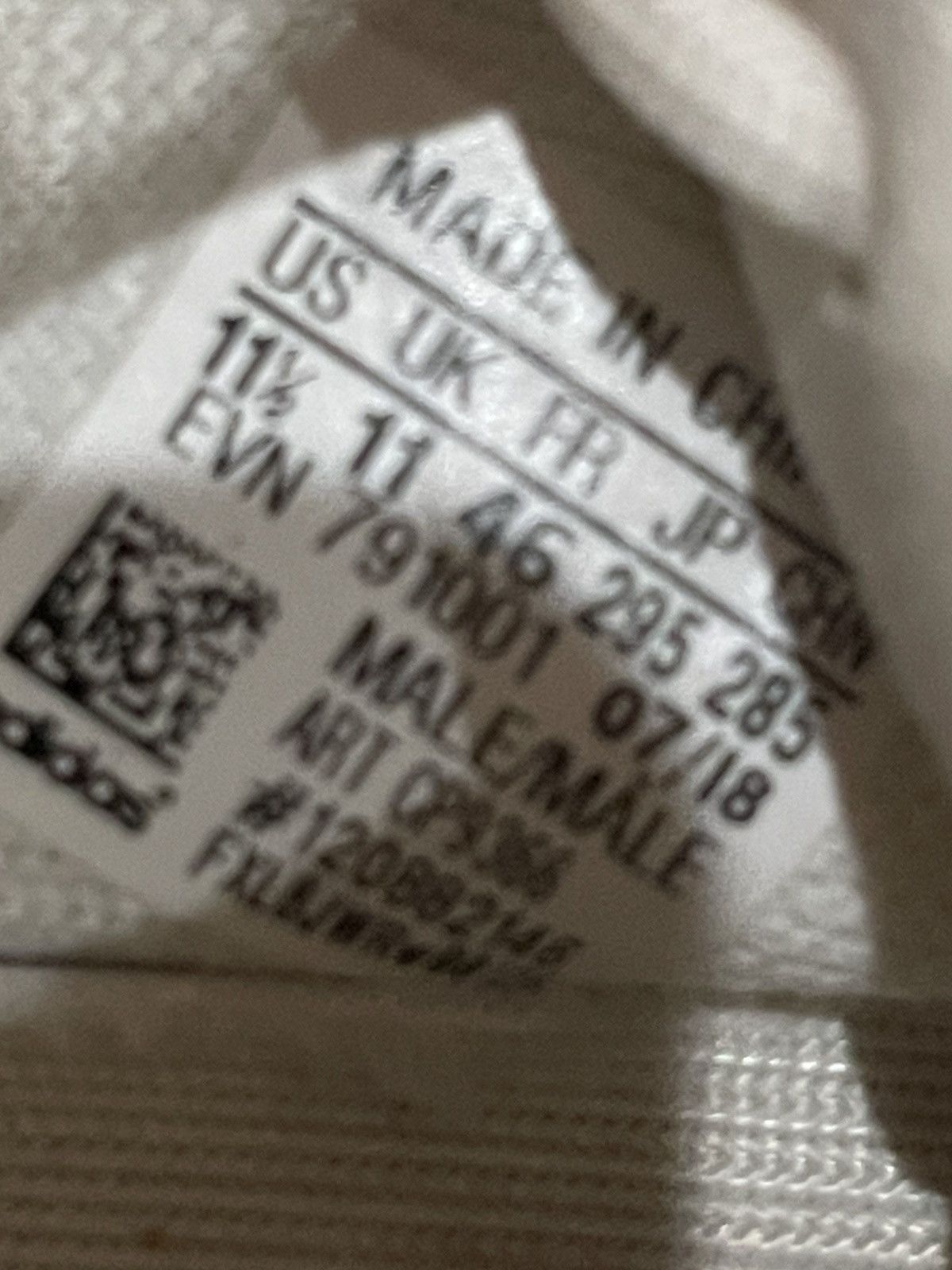 Yeezy Yeezy 500 Triple White Size US 11.5 / EU 44-45 - 6 Thumbnail