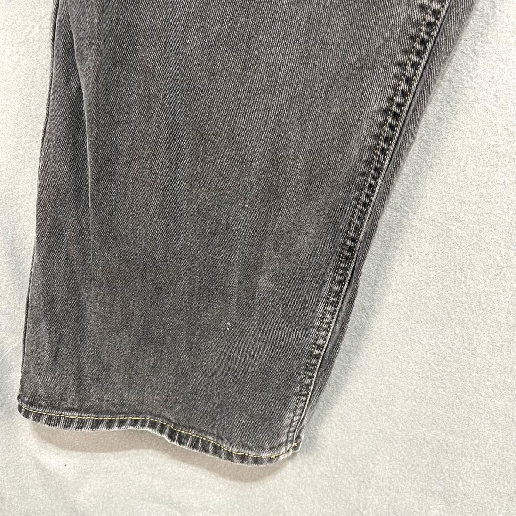 Tommy Hilfiger VINTAGE Tommy Jeans Mens Jeans 42x32 Black Distressed Grunge Baggy 2002 Denim/Denim Jeans 5-Pocket Mens Distressed Grunge 2002 Size US 42 / EU 58 - 3 Thumbnail
