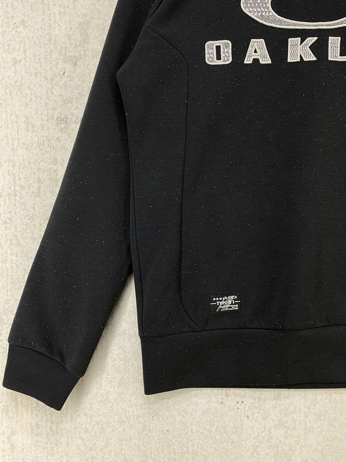 Oakley Oakley Type -01 Sweatshirt Big Logo Spellout Crewneck Size US M / EU 48-50 / 2 - 2 Thumbnail