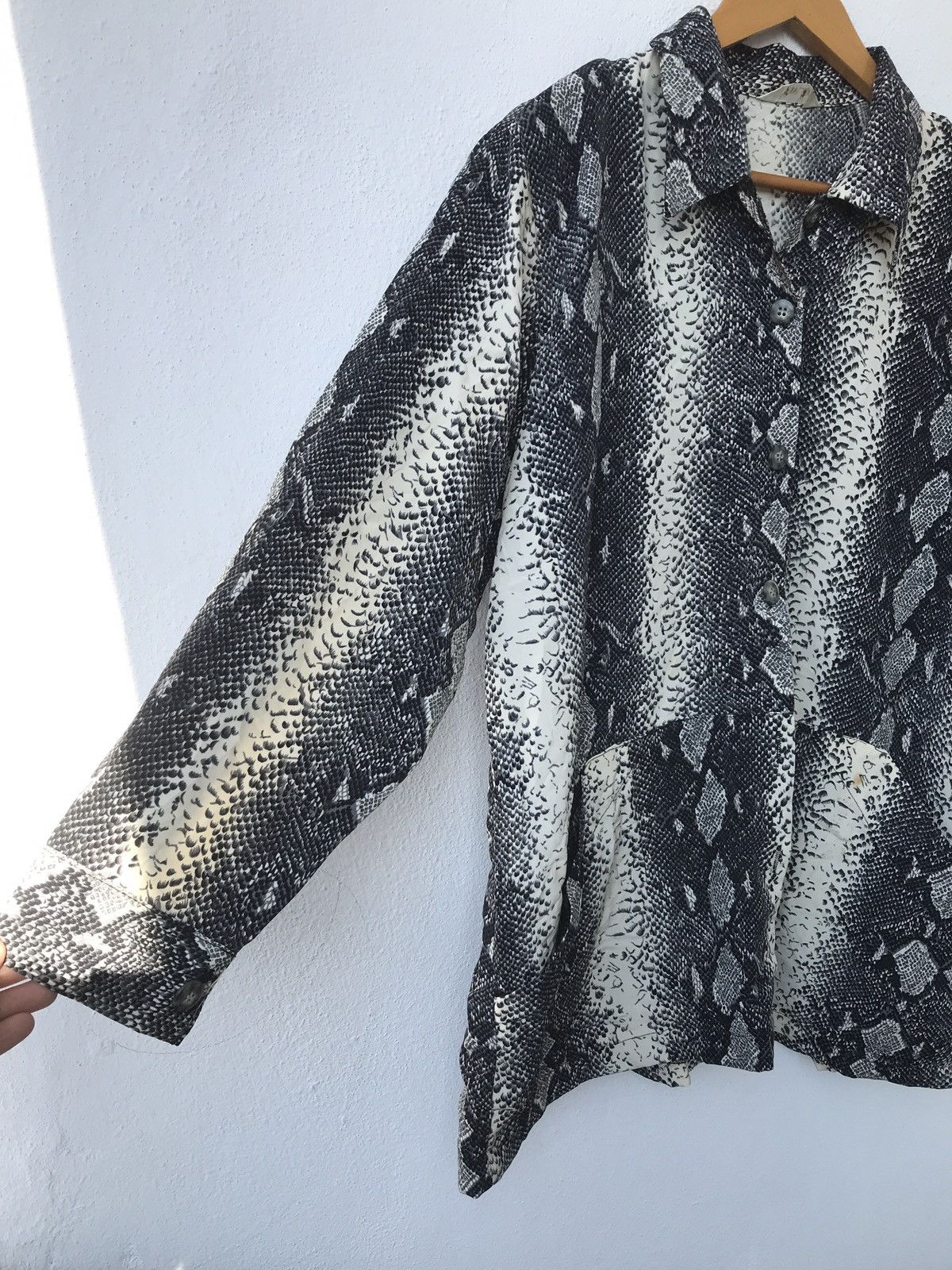 Japanese Brand × Vintage vintage lamira button down shirt python design Size US L / EU 52-54 / 3 - 2 Thumbnail