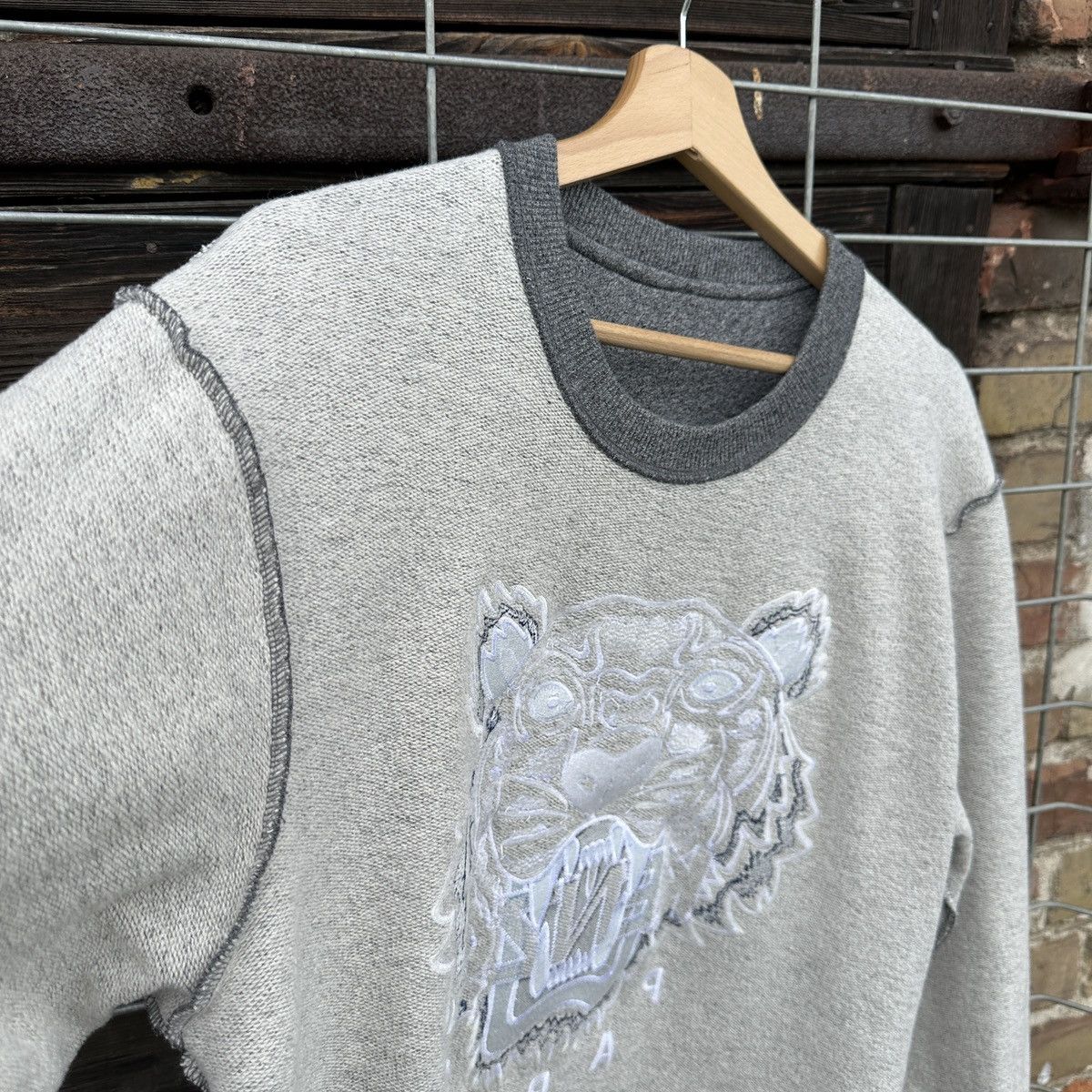 Kenzo Vintage Kenzo Sweatshirt Embroidered Tiger Crewneck Y2K L Size US L / EU 52-54 / 3 - 16 Thumbnail