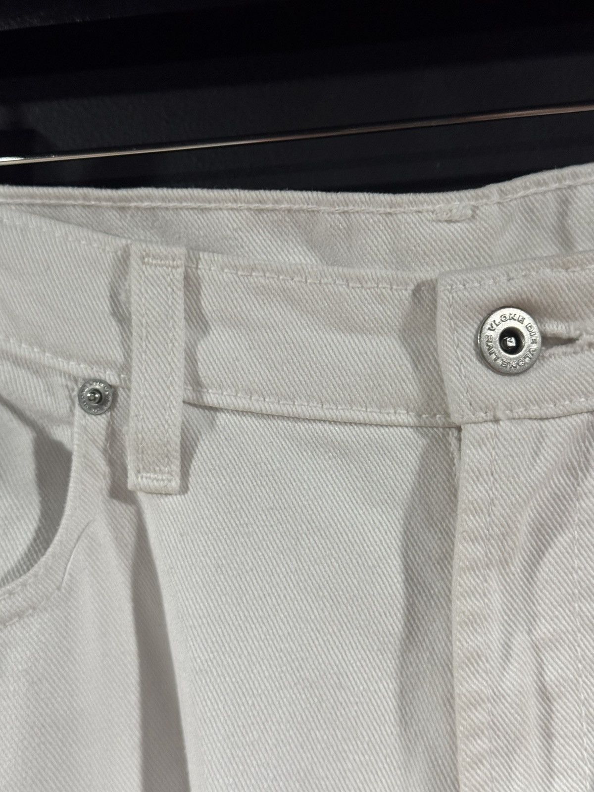 Vlone VLONE Old English Stacked Extended White Denim Jeans XXL Size US 38 / EU 54 - 2 Thumbnail