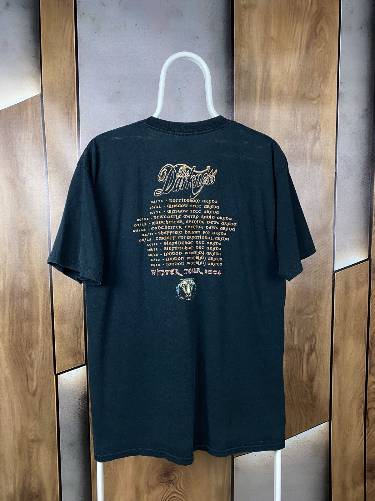Band Tees 🎸Vintage 2004 T-Shirt The Darkness Tiger Rock Band Tour Tee🎸 Size US L / EU 52-54 / 3 - 2 Thumbnail