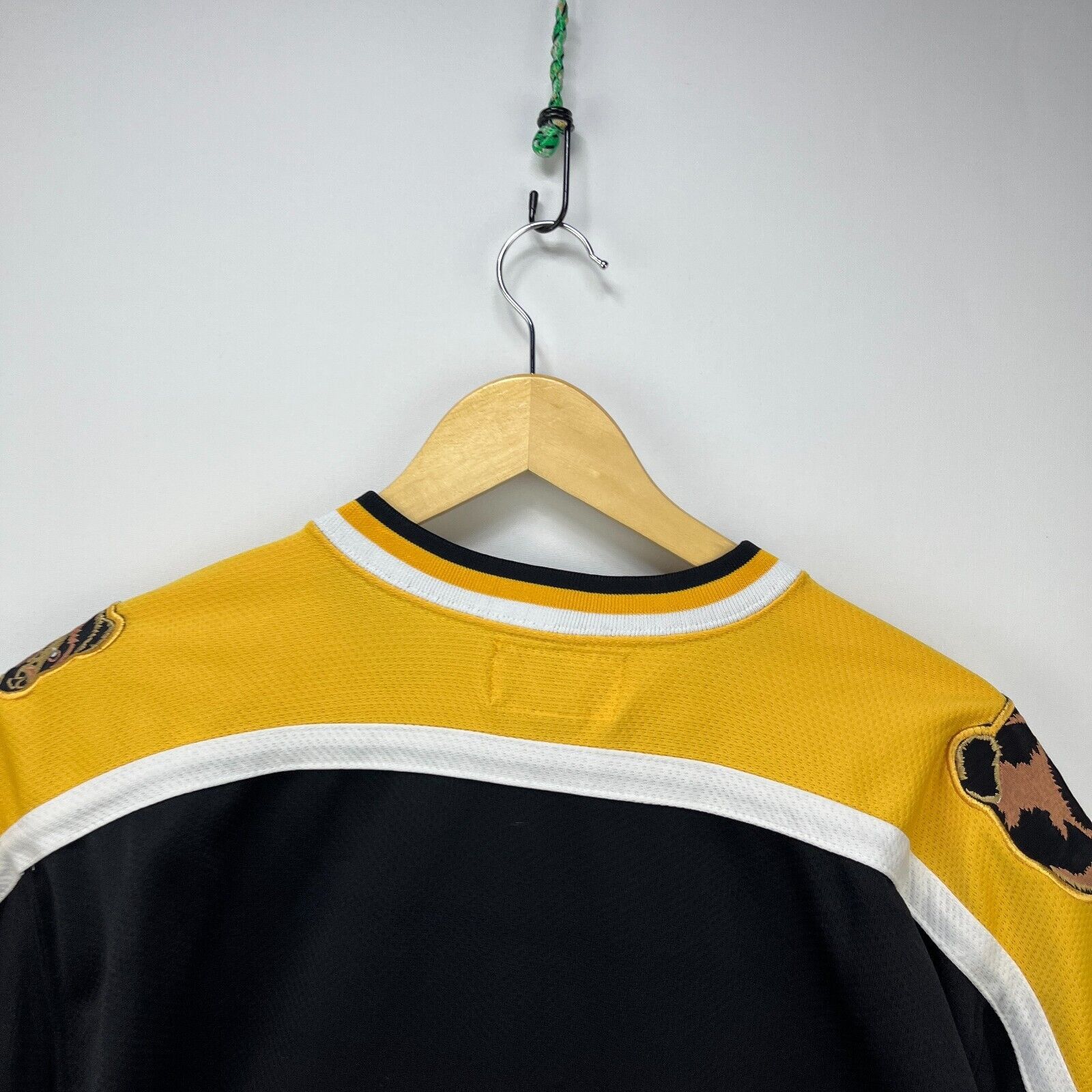 Starter × Vintage Vintage 90s Starter Boston Bruins Jersey Hockey Medium NHL Size US M / EU 48-50 / 2 - 9 Thumbnail
