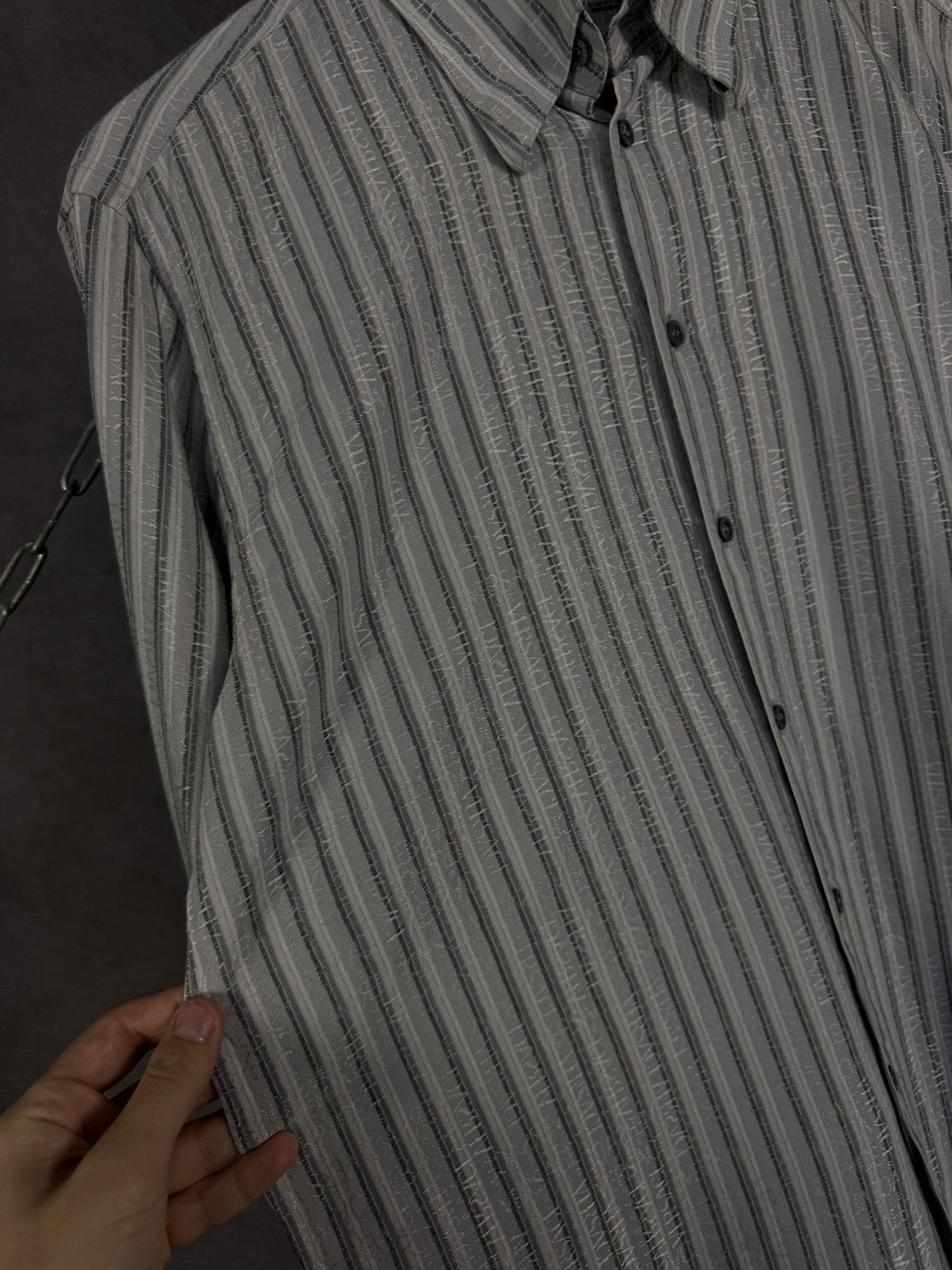 Versace Versace Classic vintage luxury monogram shirt Size US L / EU 52-54 / 3 - 3 Thumbnail