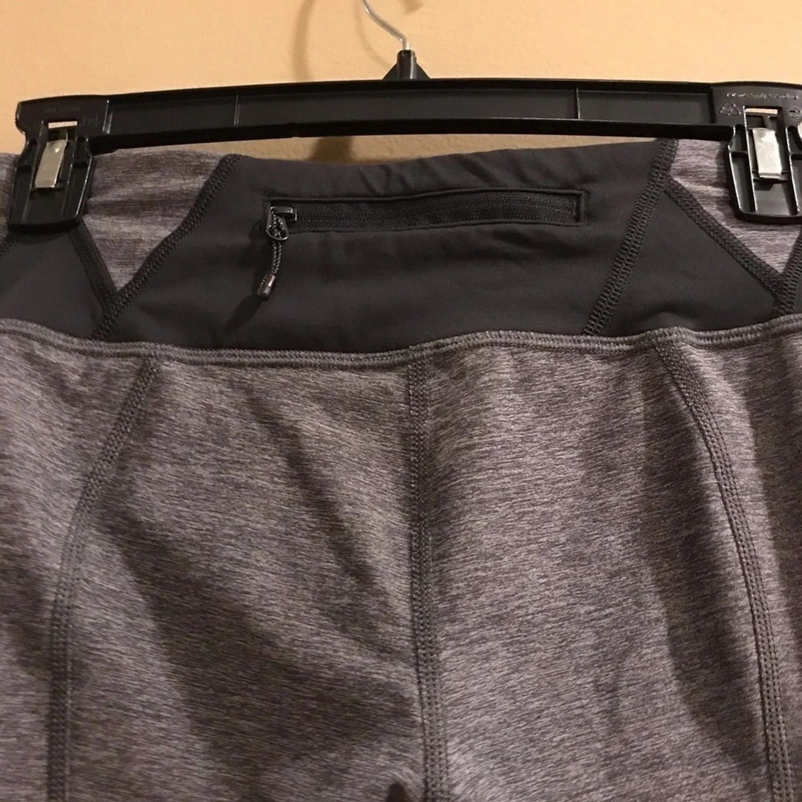 Lululemon Lululemon Run Inspire Crop II Luxtreme 6 Cropped Leggings Size 28" / US 6 / IT 42 - 10 Thumbnail