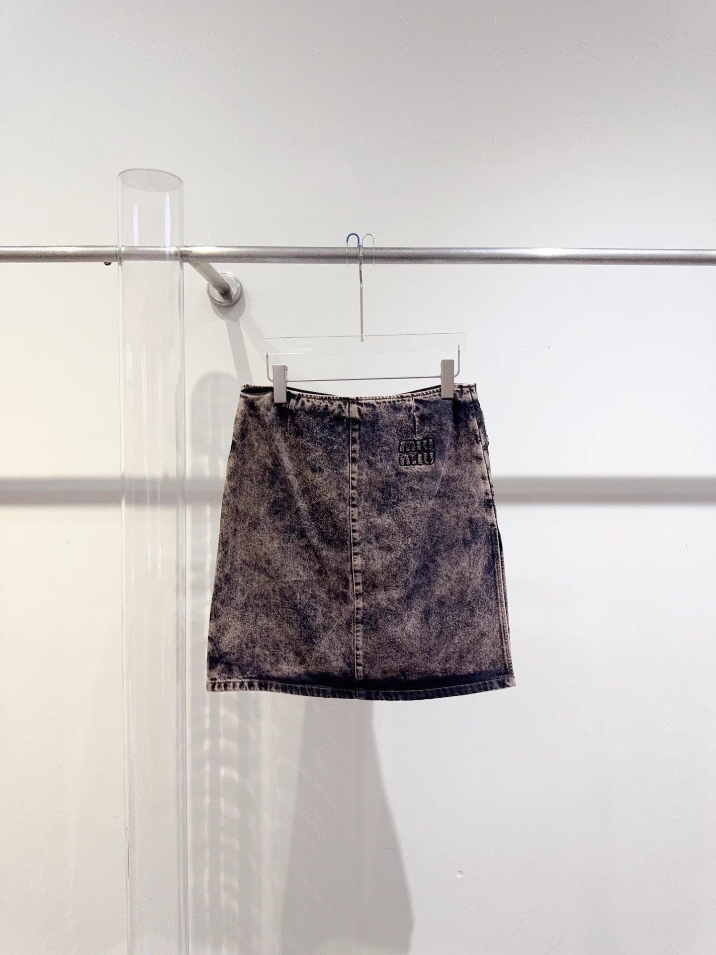 Miu Miu MIUMIU Distressed TieDye Black/Gray Denim Skirt36 Size 25" / US 0 / IT 36 - 2 Thumbnail