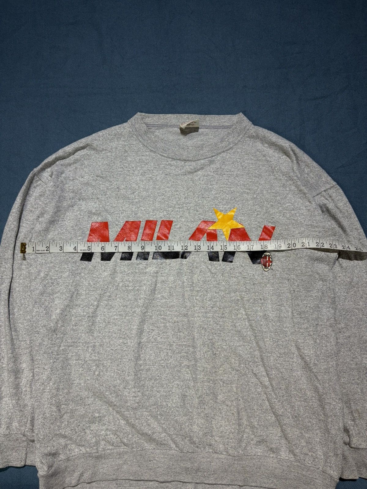 Vintage 1990s Basic Sportswear AC Milan Serie A Classic Sweatshirt Size US XL / EU 56 / 4 - 9 Thumbnail