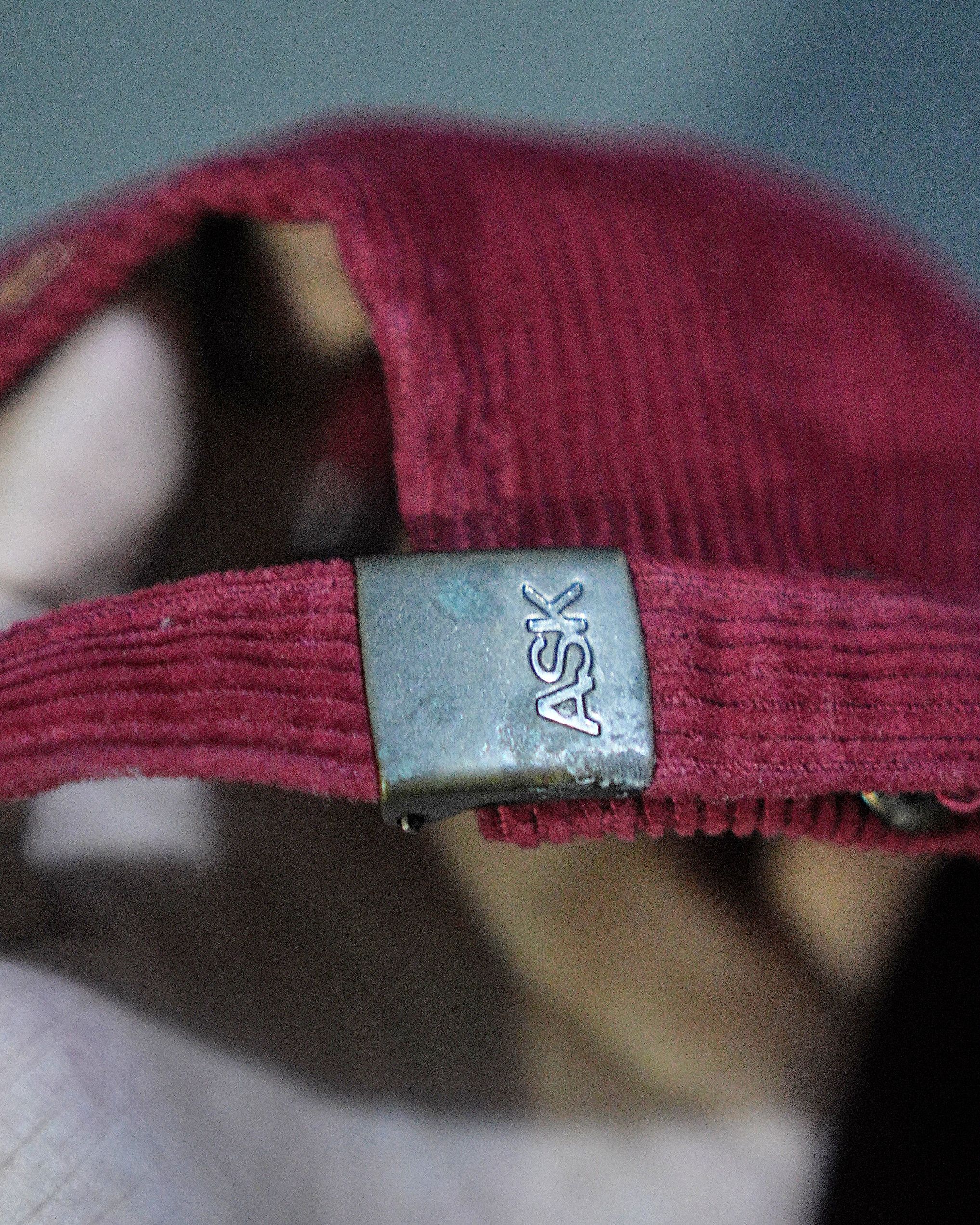 Vintage ASK ENQUIRED RED AND GOLD CORDUROY CAPS Size ONE SIZE - 3 Thumbnail