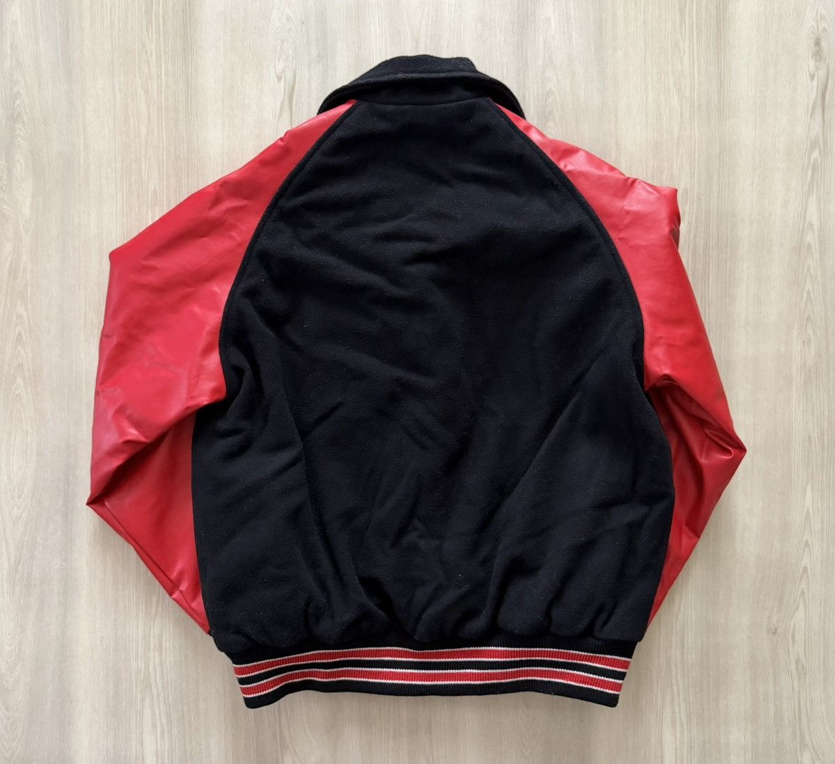 Vintage Vintage Y2K Varsity Letterman Bomber Black / Red Patch Sz M Size US M / EU 48-50 / 2 - 9 Thumbnail