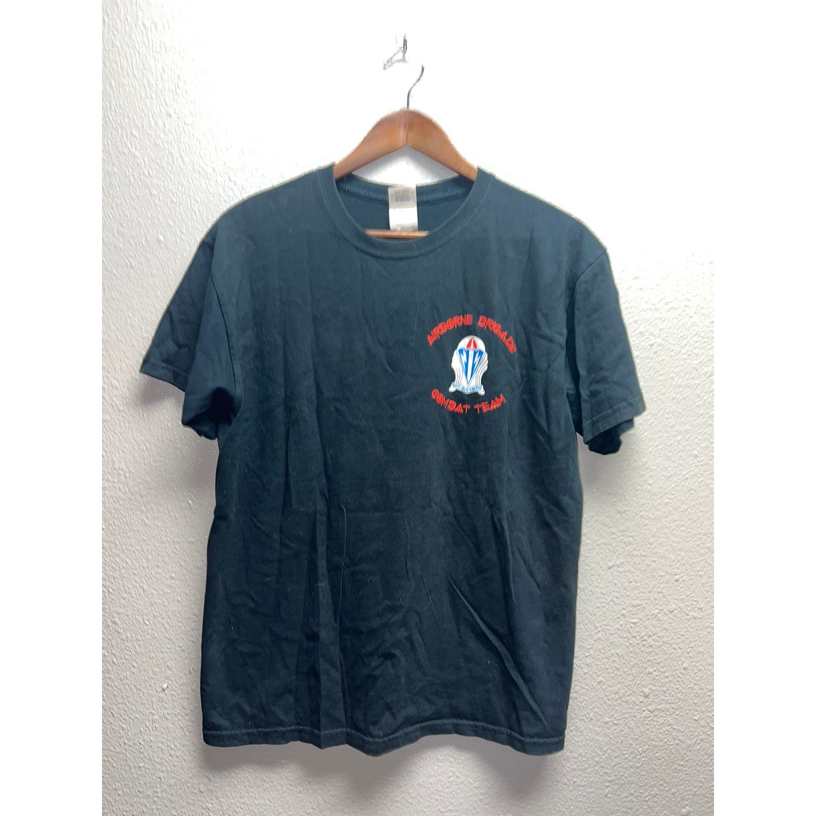Gildan Airborne Brigade Shirt Combat Sky Soldiers Headhunter Tee M Size US M / EU 48-50 / 2 - 2 Thumbnail