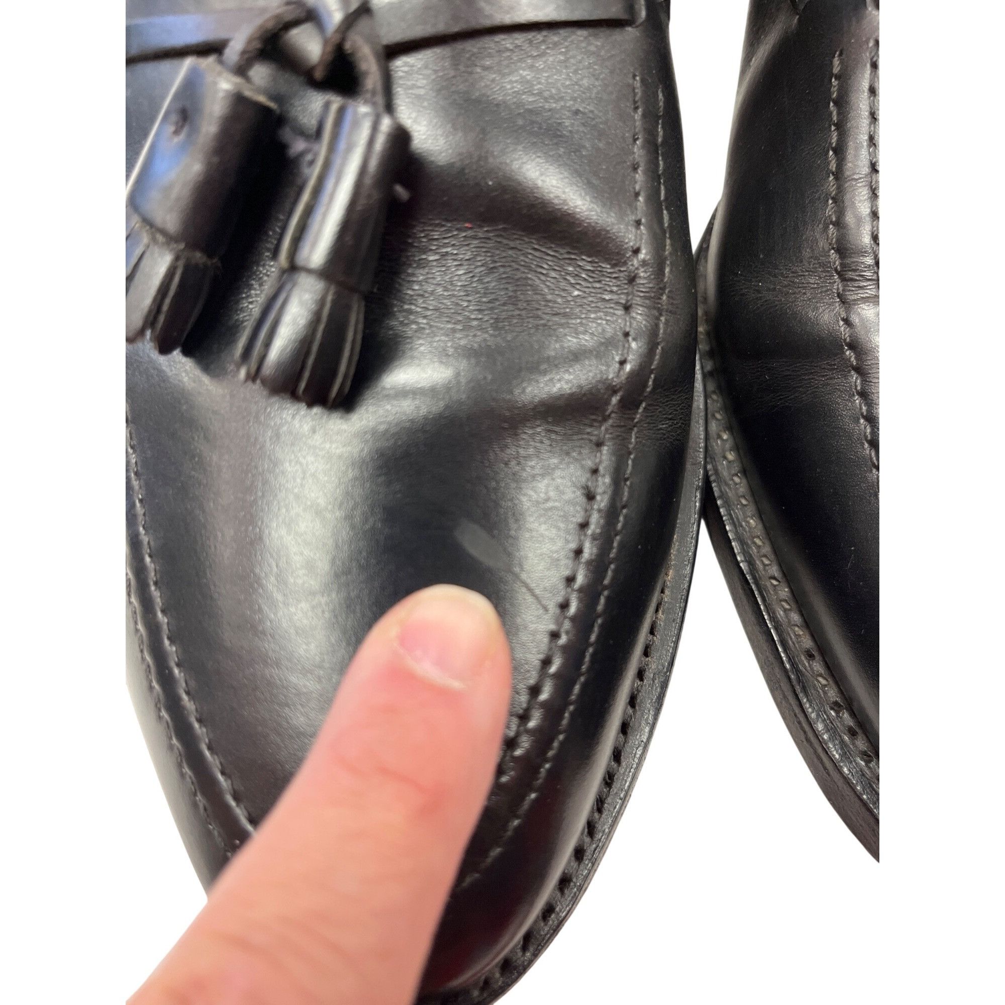 Allen Edmonds Allen Edmonds Grayson mens black leather tasseled oxford sho Size US 13 / EU 46 - 16 Thumbnail