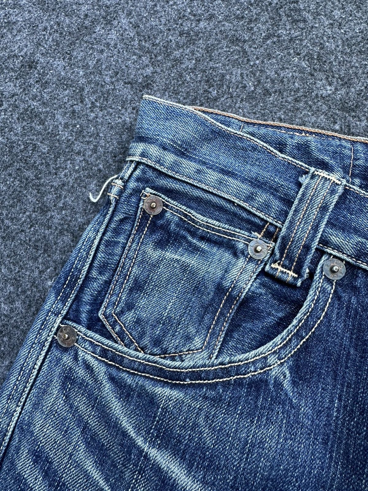 Levi's Y2k Levis 703 Faded Blue Washed Vintage Denim 31x33 D44 Size US 31 - 8 Thumbnail