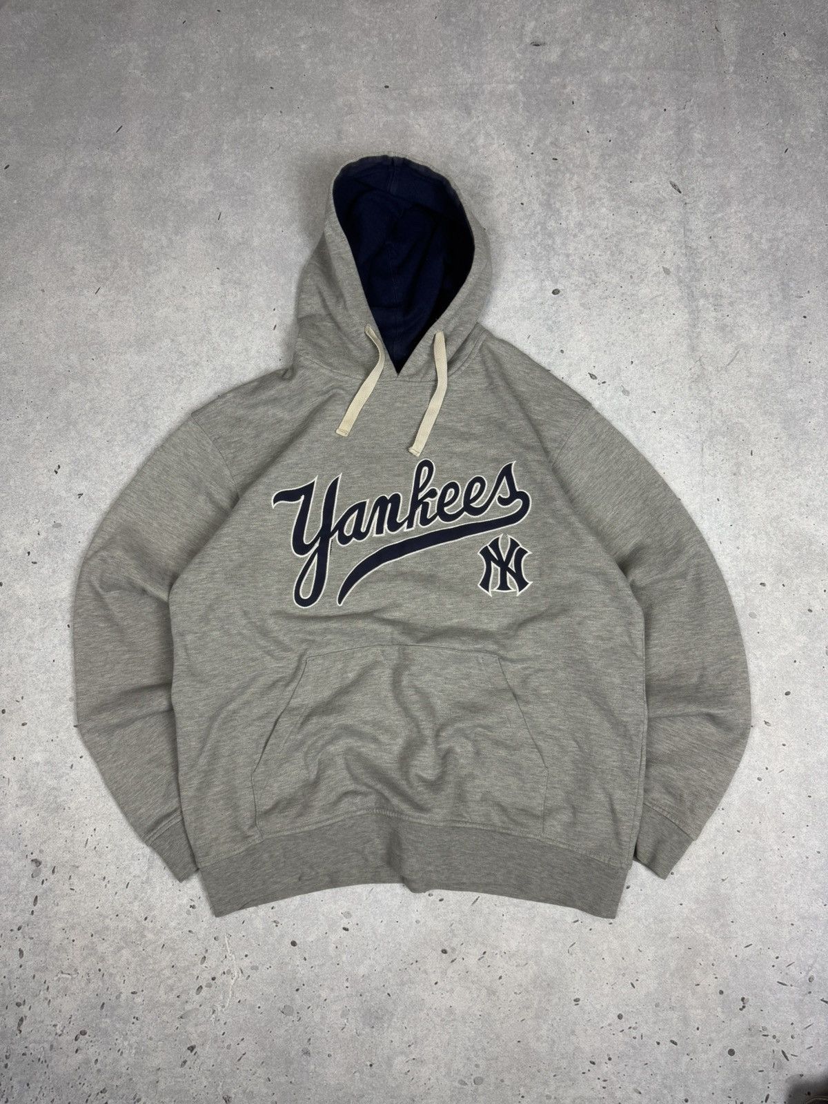 New York Yankees Vintage New York Yankees Spell Out Hoodie Size US XL / EU 56 / 4 - 1 Thumbnail