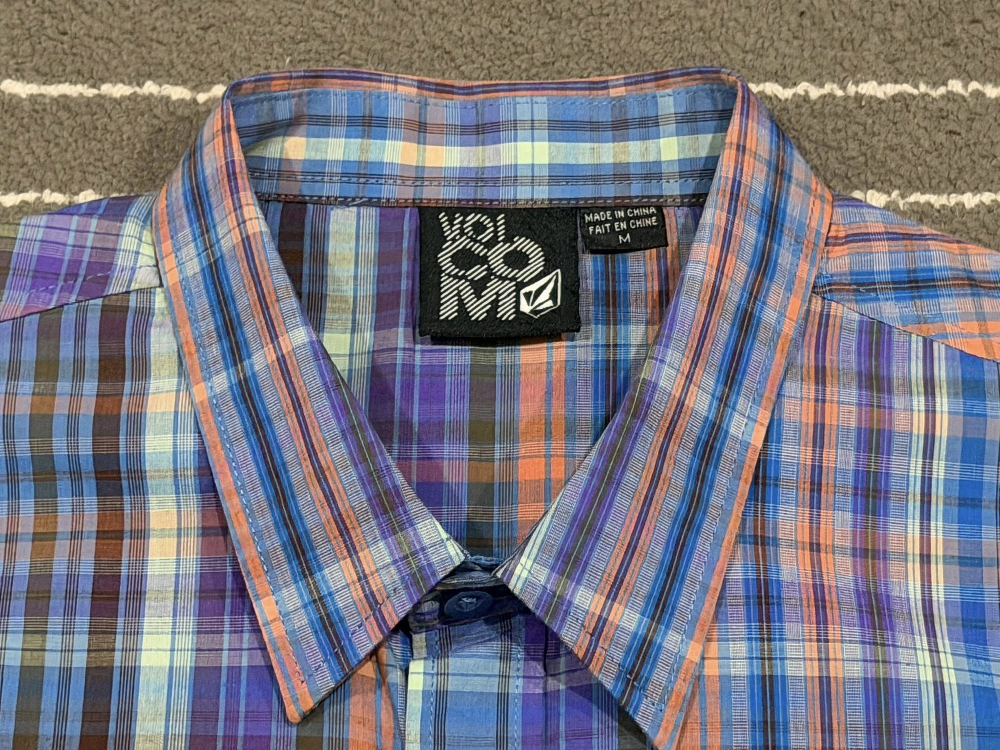 Volcom VOLCOM men button up M 2166 Size US M / EU 48-50 / 2 - 5 Thumbnail
