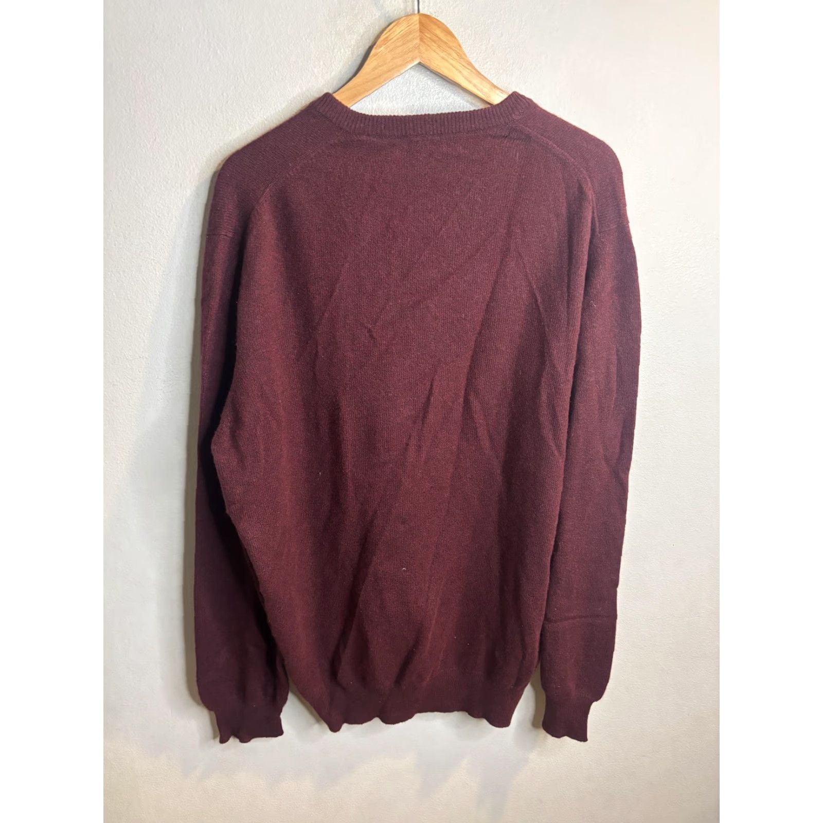 Brooks Brothers Brooks Brothers Sweater Mens XL Red 3 Ply Cashmere V-Neck Pullover Knit Scotland Size US XL / EU 56 / 4 - 4 Thumbnail