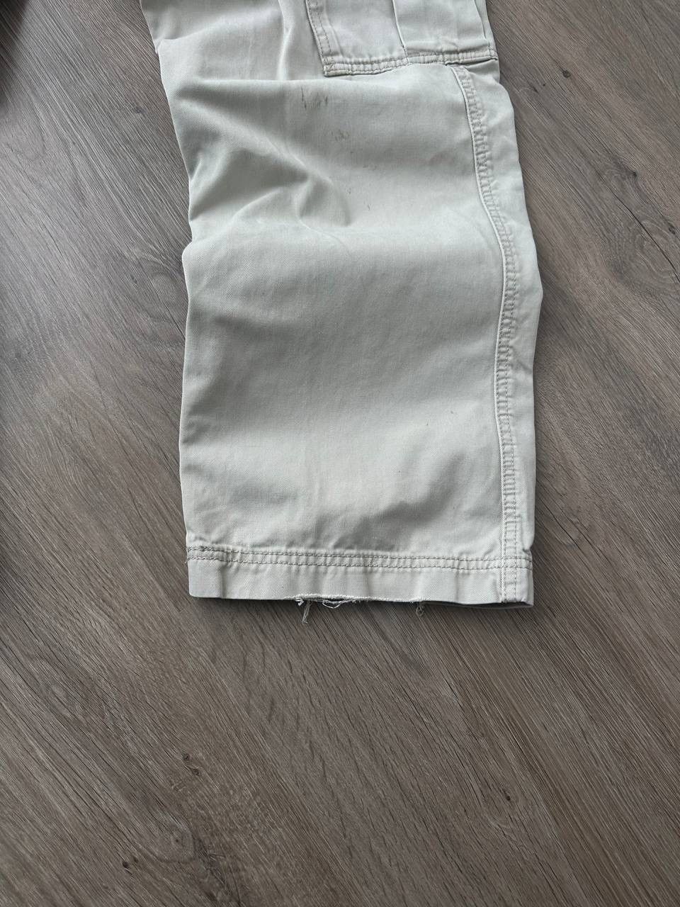 Levi's × Vintage Vintage Levis White Baggy Cargo Pants Size US 33 - 21 Thumbnail