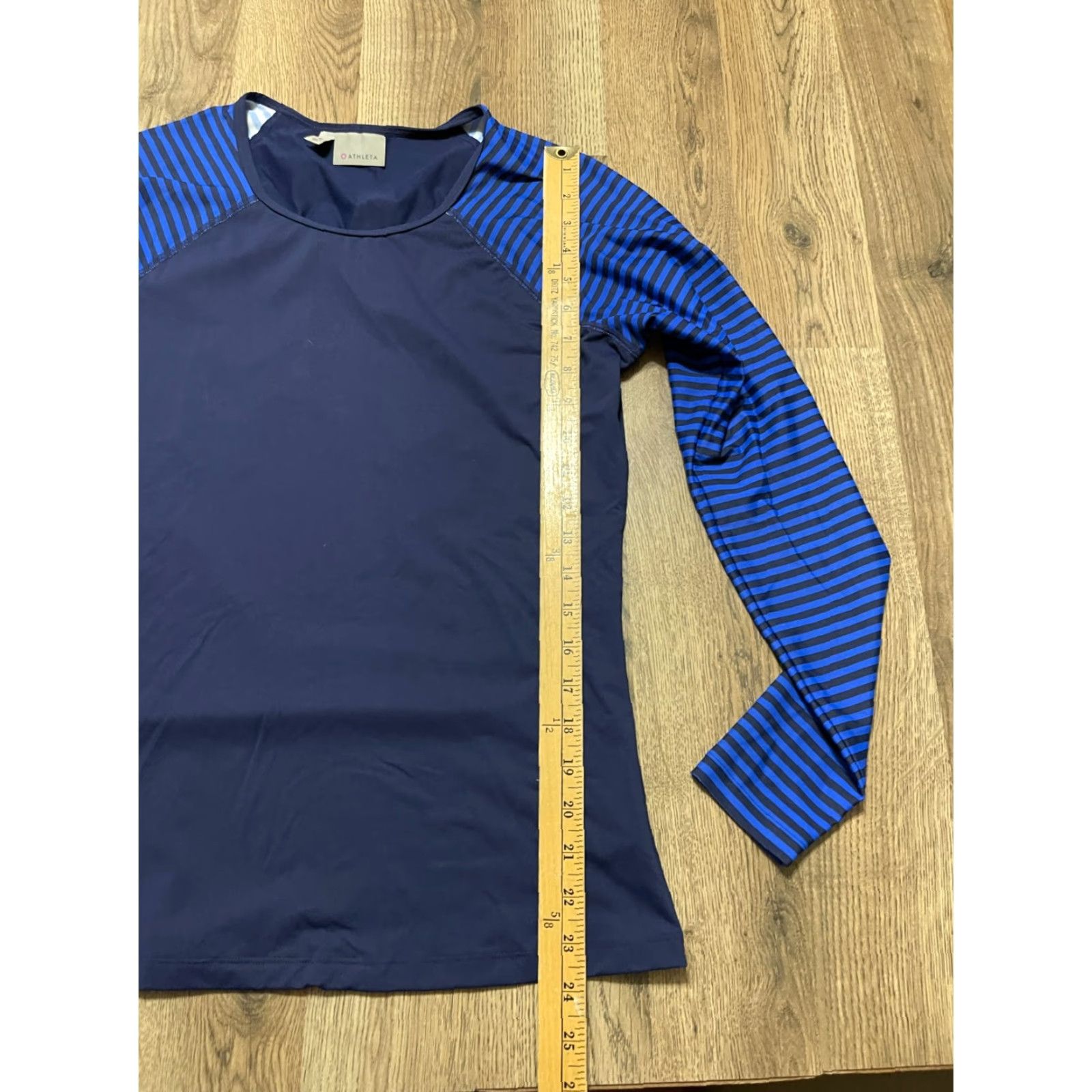 Athleta Athleta Shirt Women's Medium Blue Black Striped Long Sleeve T-Shirt Casual Modern Basic Fall Spring Summer Womens Size M / US 6-8 / IT 42-44 - 5 Thumbnail